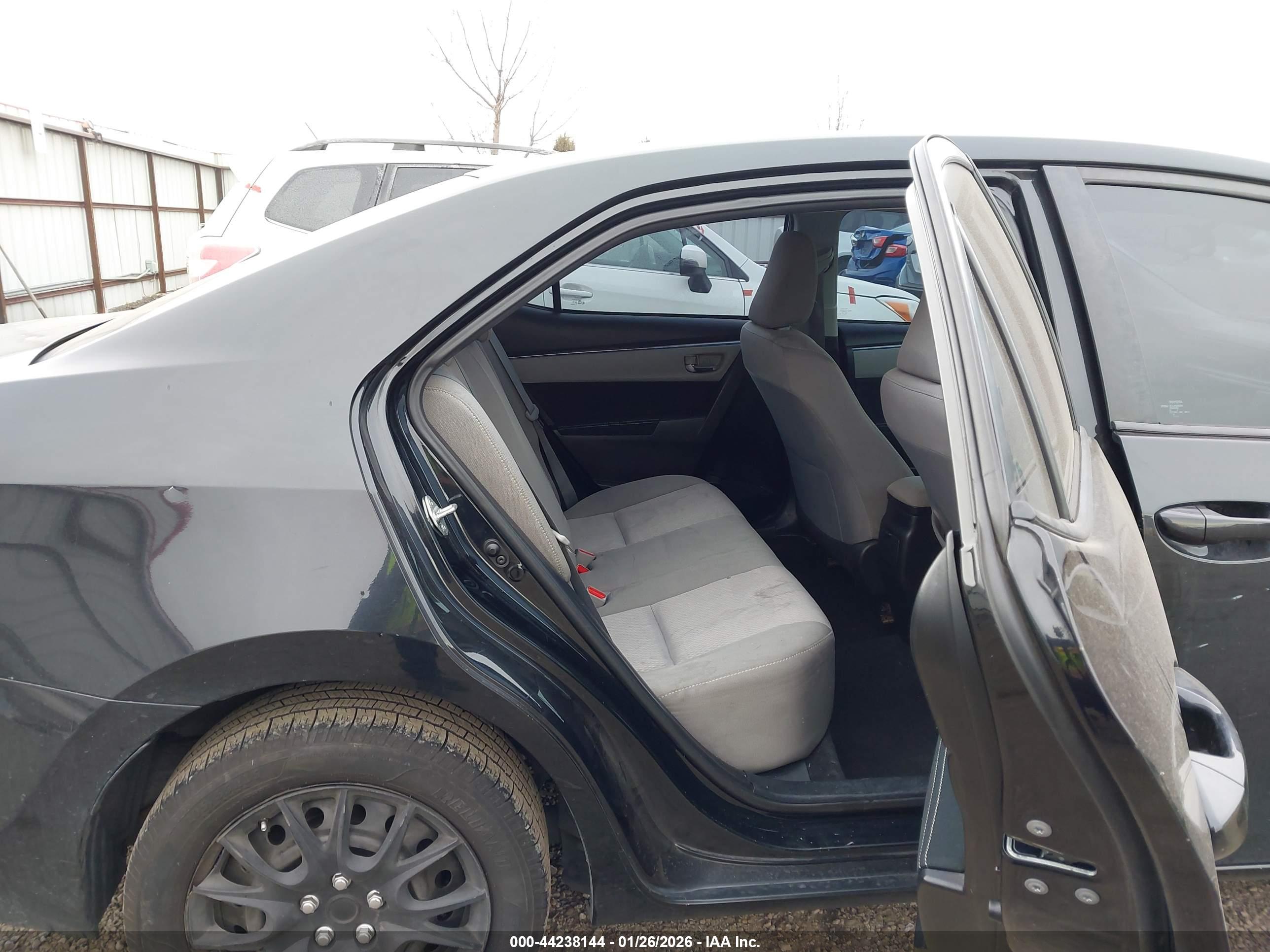 TOYOTA COROLLA image 8