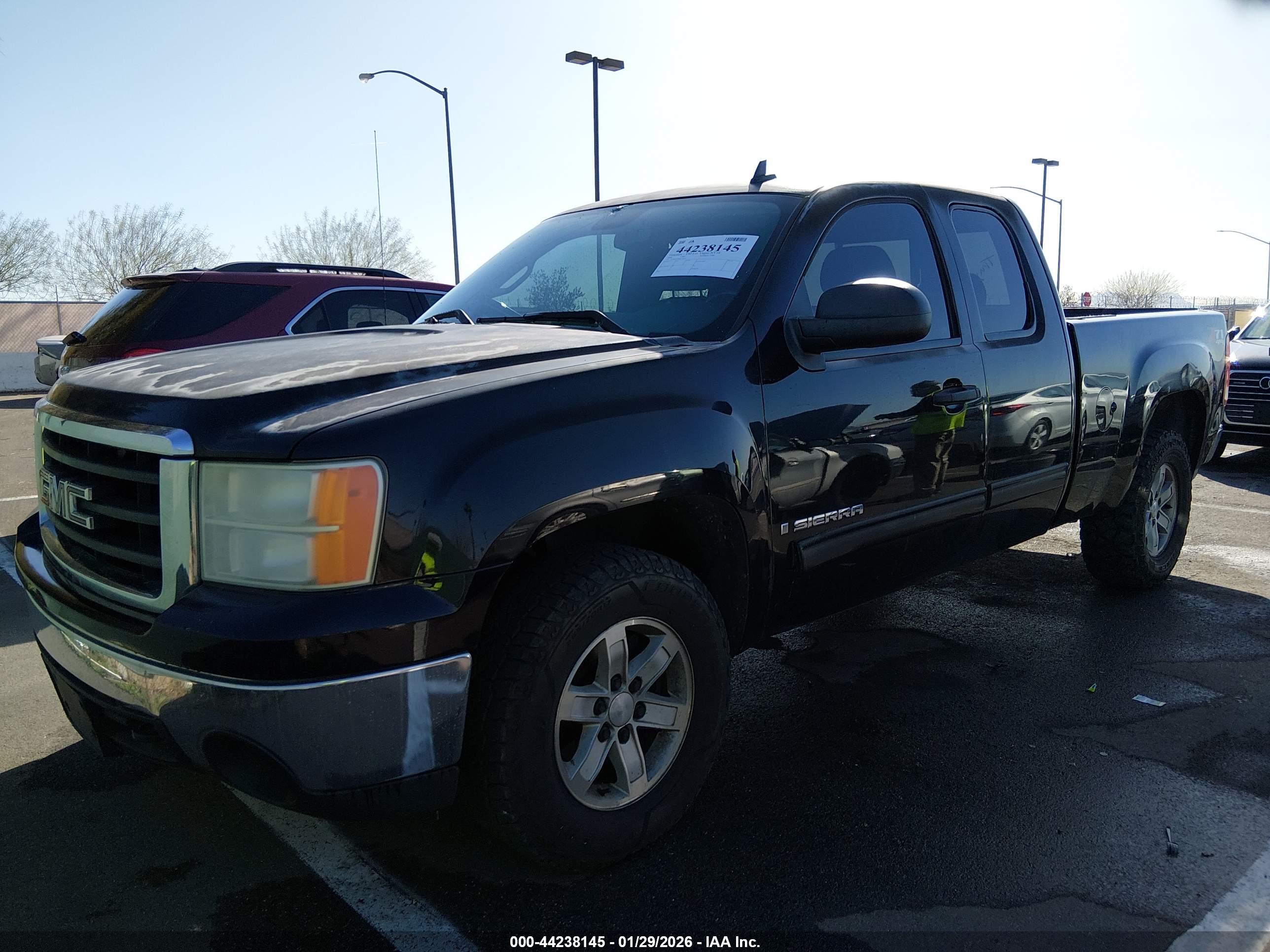 GMC SIERRA image 2