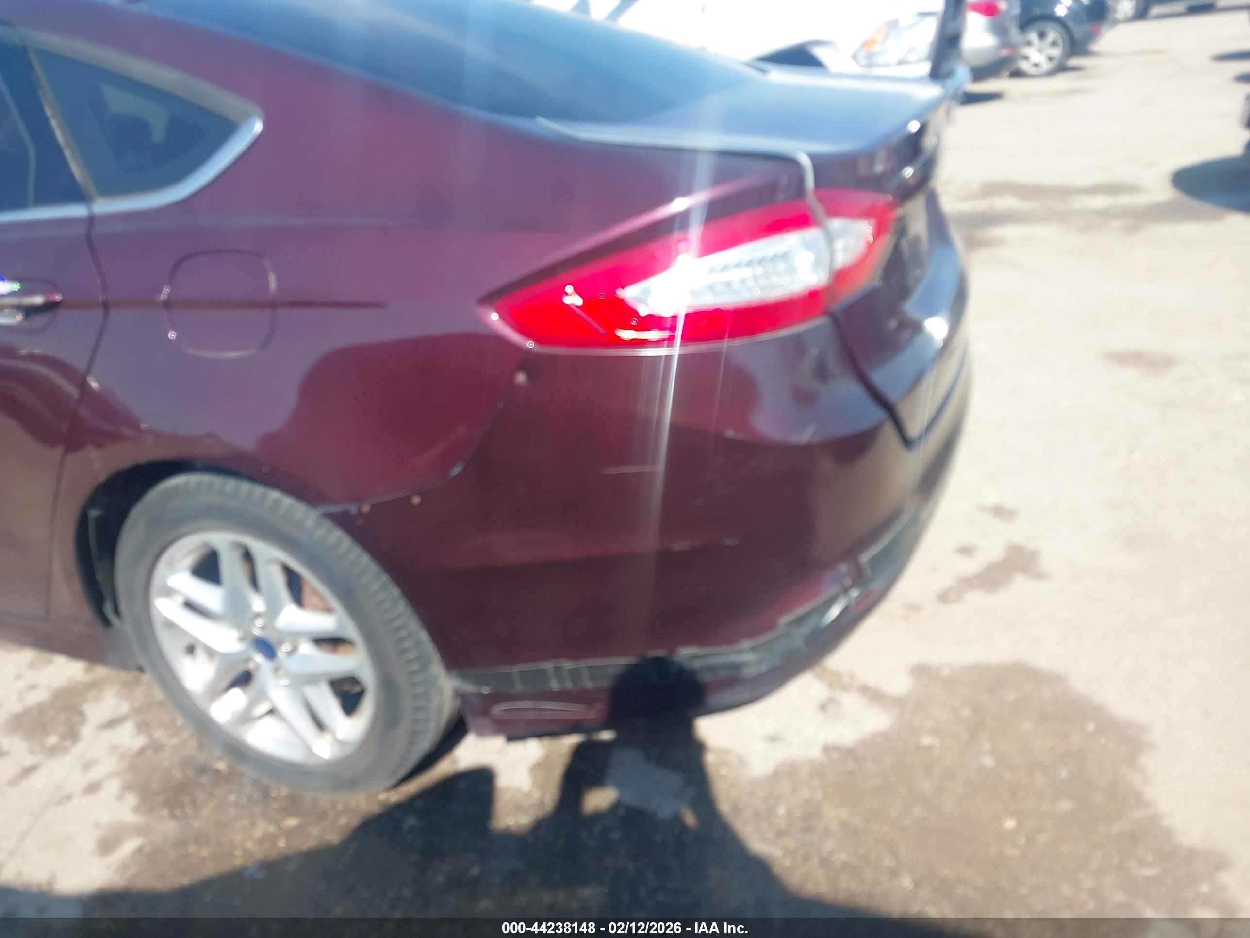 FORD FUSION image 6