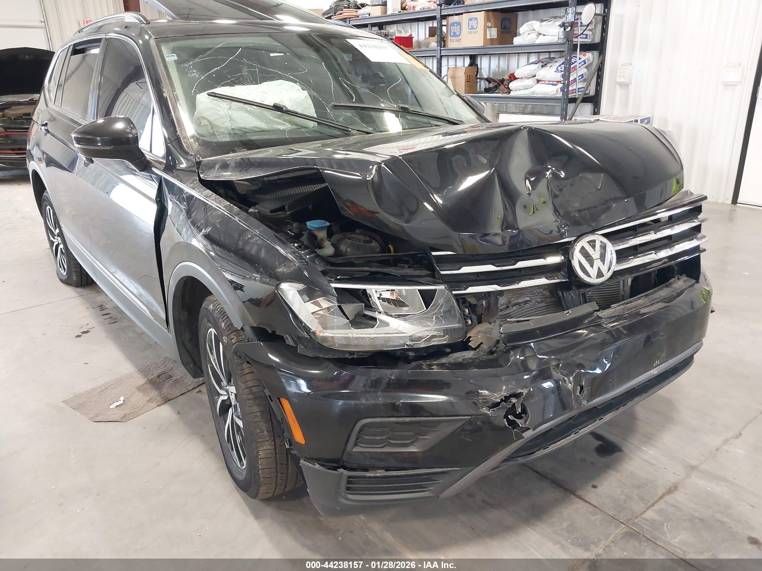 VOLKSWAGEN TIGUAN image 6
