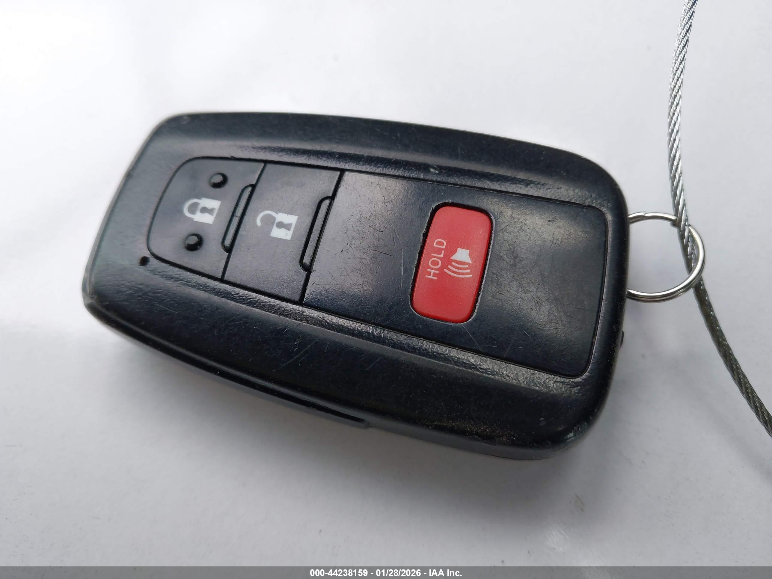 TOYOTA RAV4 image 11