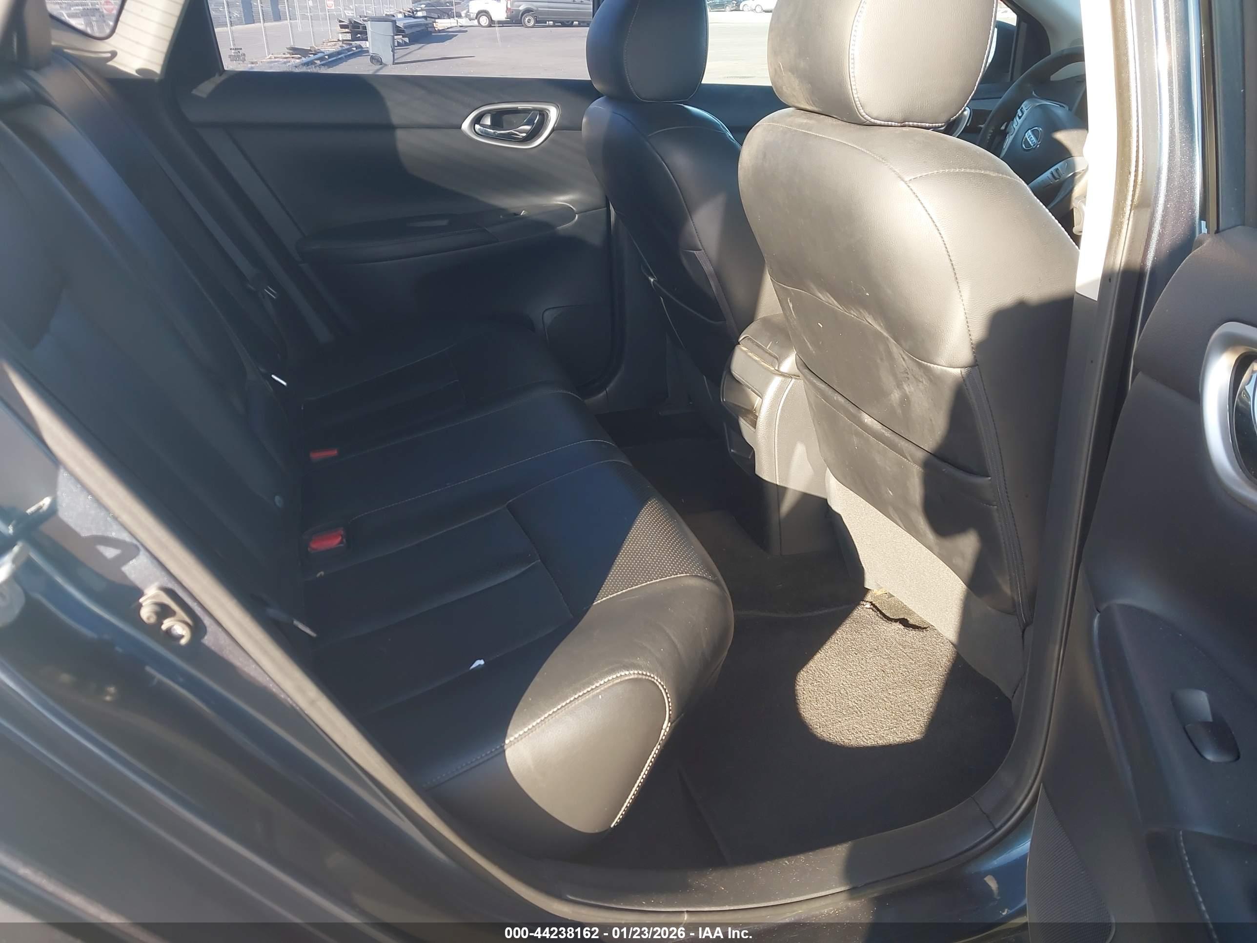 NISSAN SENTRA image 8