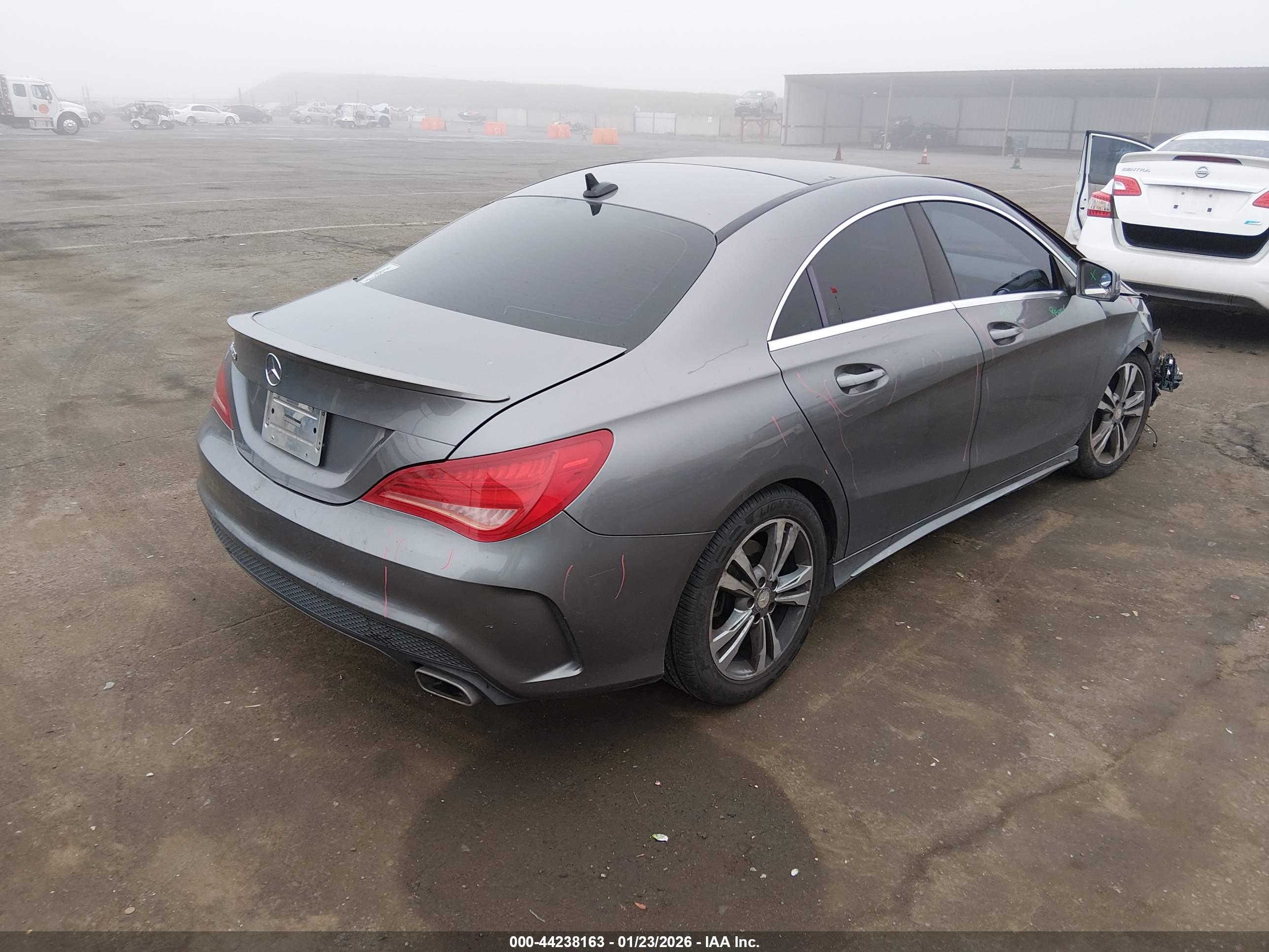 MERCEDES-BENZ CLA image 4