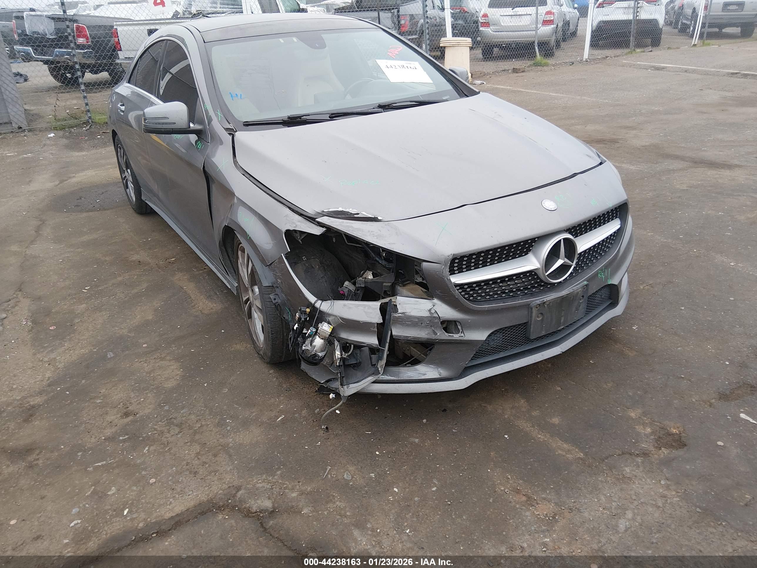 MERCEDES-BENZ CLA image 6
