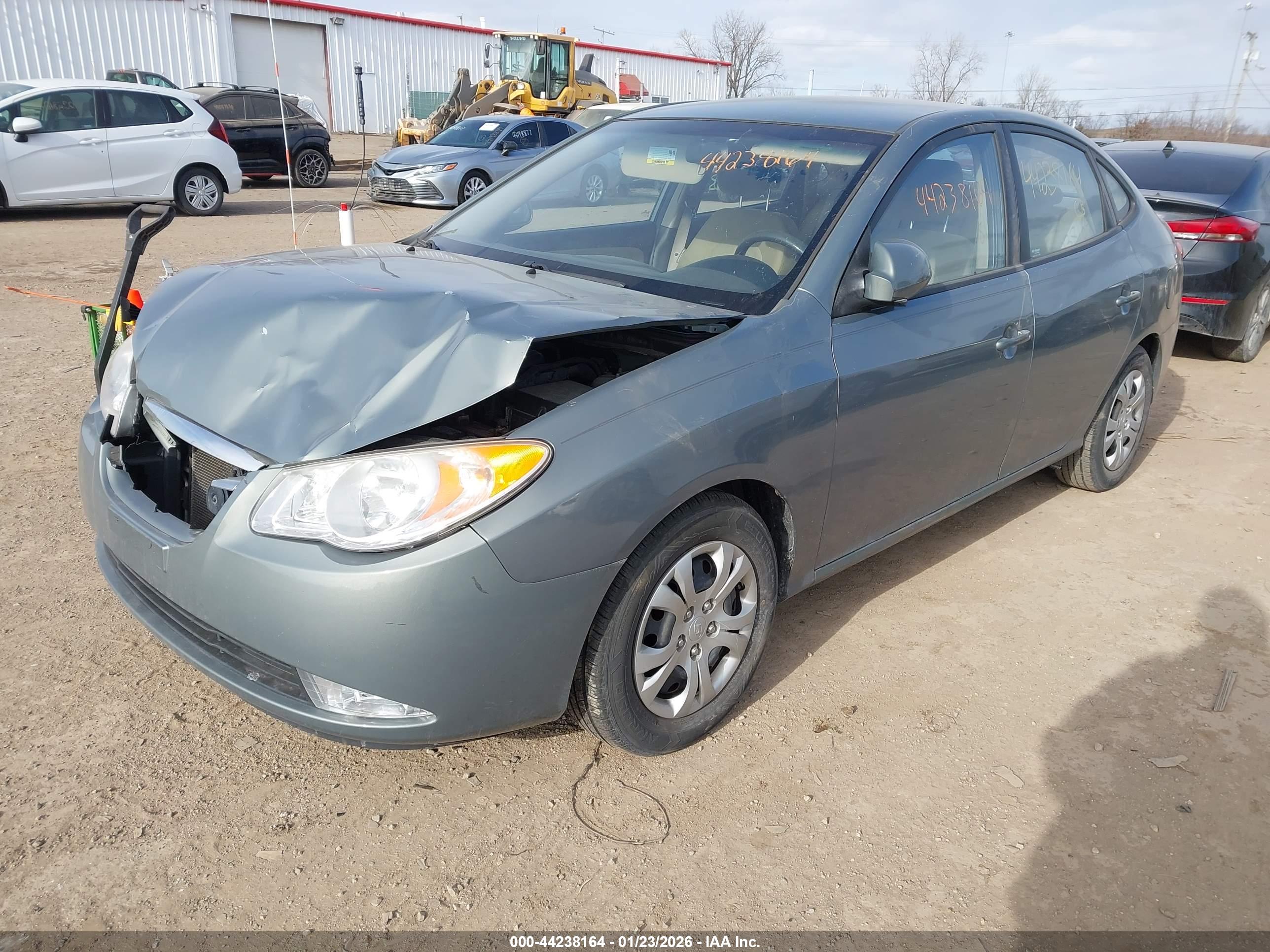 HYUNDAI ELANTRA image 2