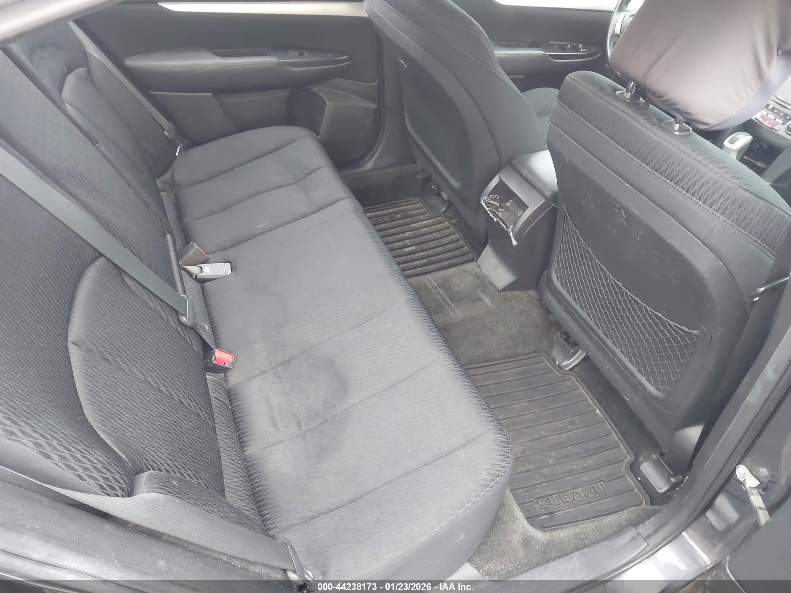 SUBARU LEGACY image 8