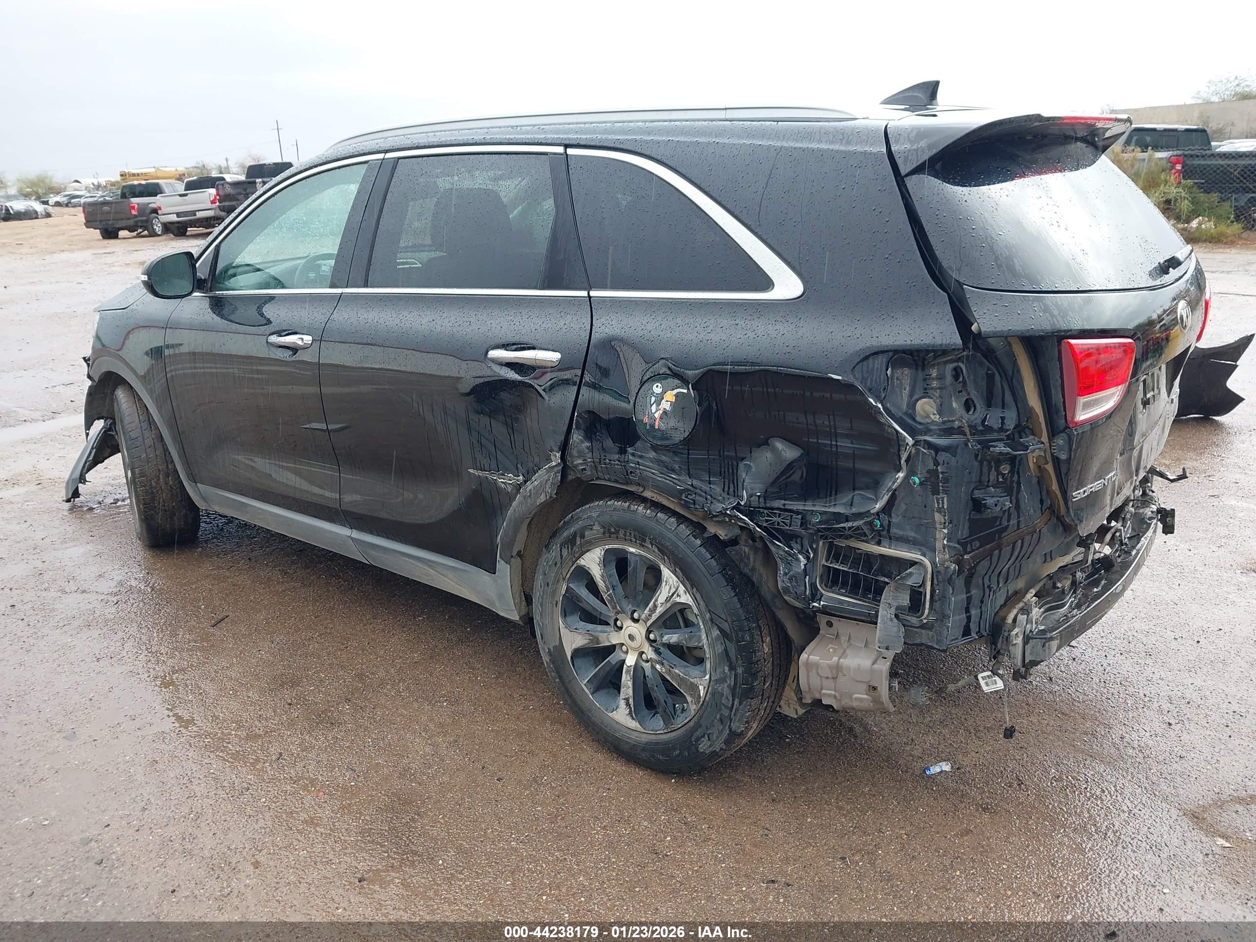 KIA SORENTO image 3