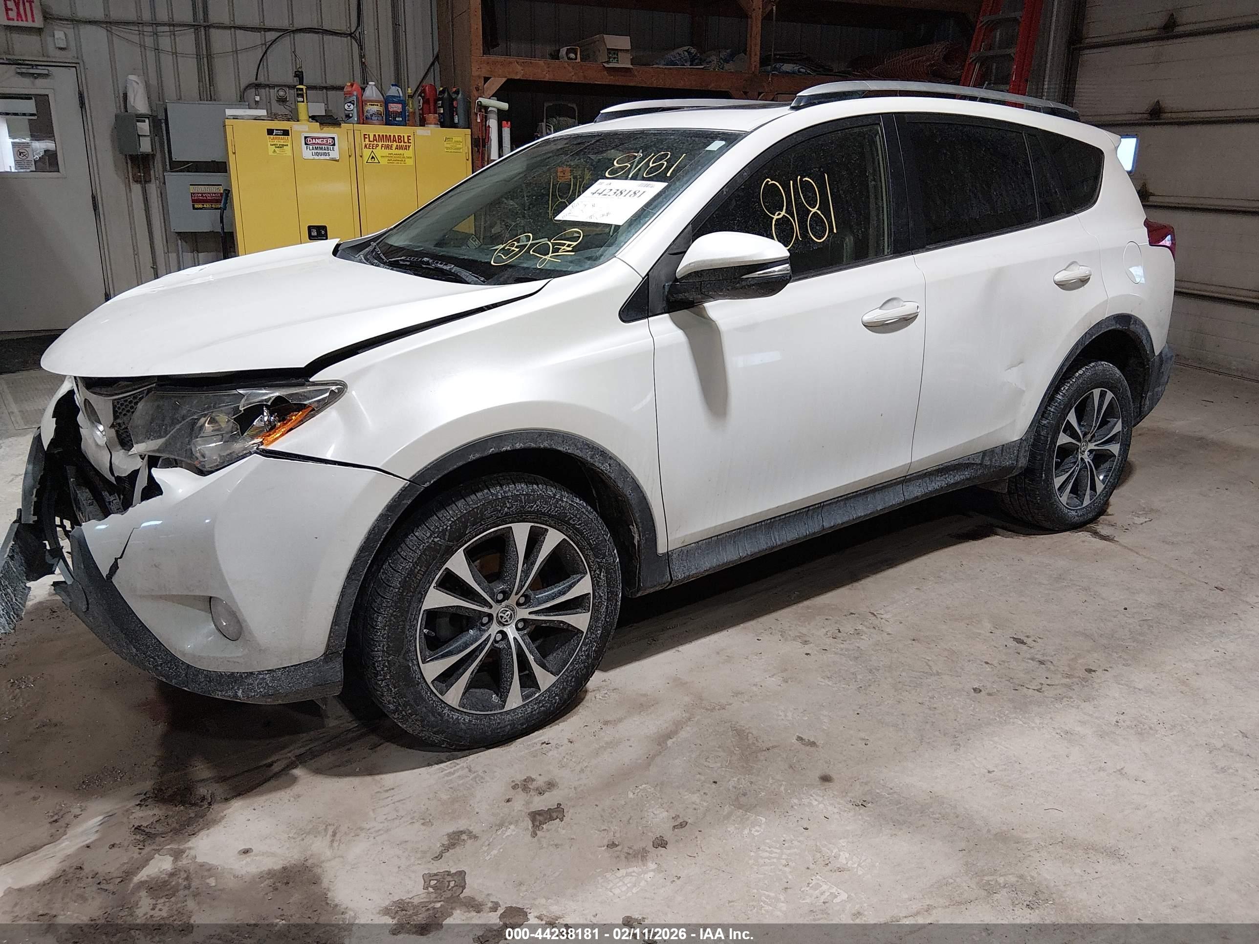 TOYOTA RAV4 image 2