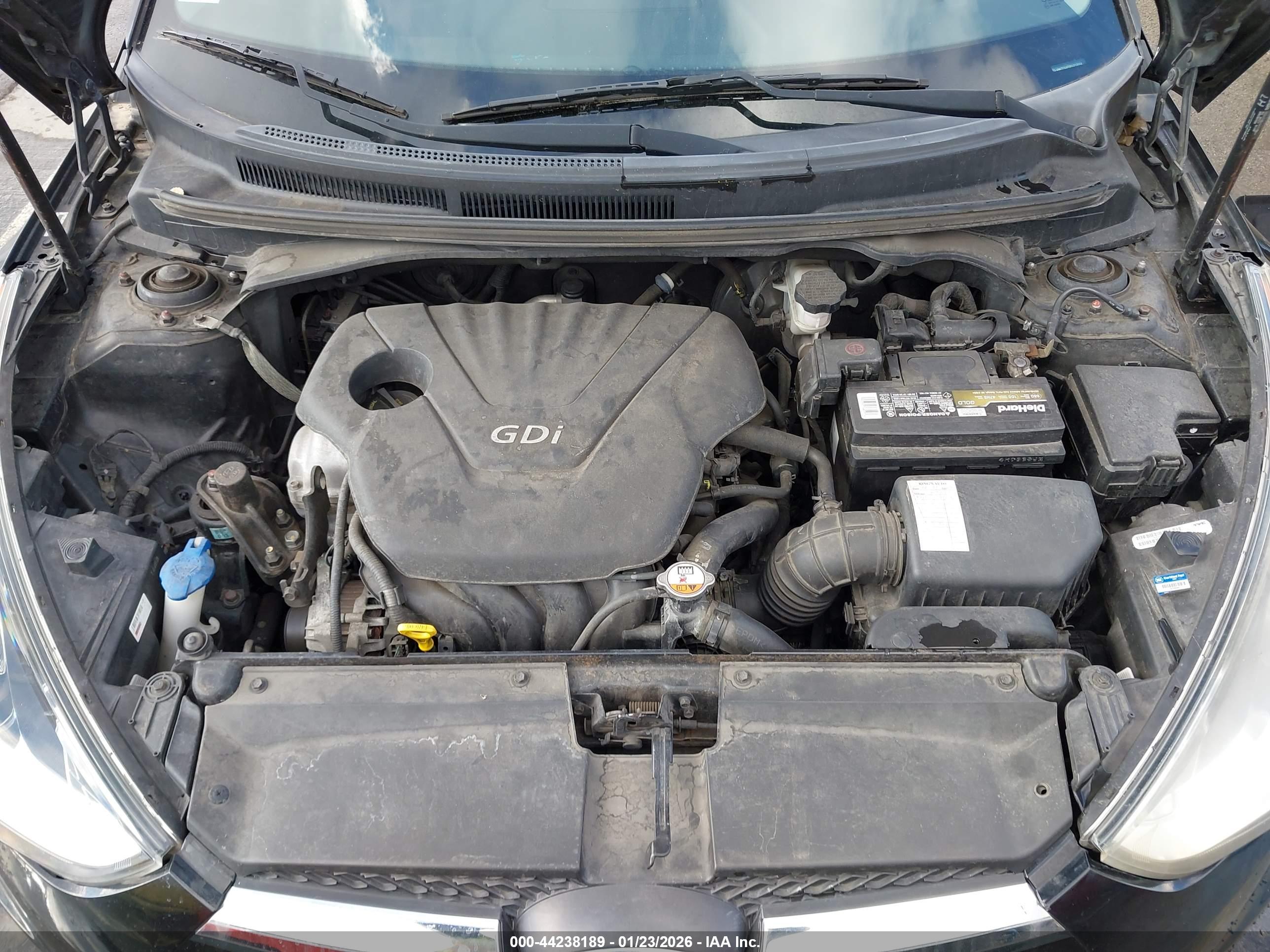 HYUNDAI VELOSTER image 10