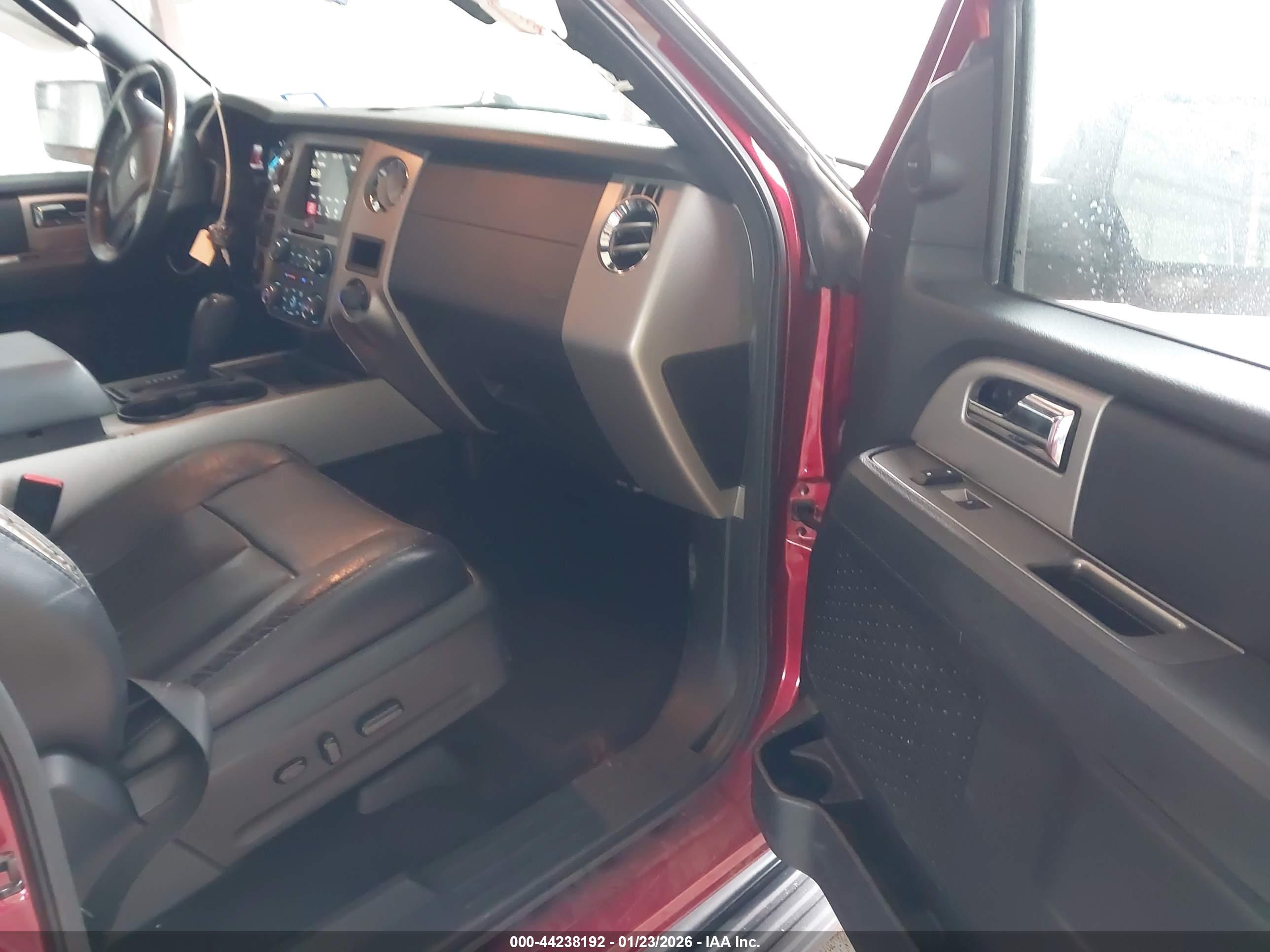 FORD EXPEDITION image 5