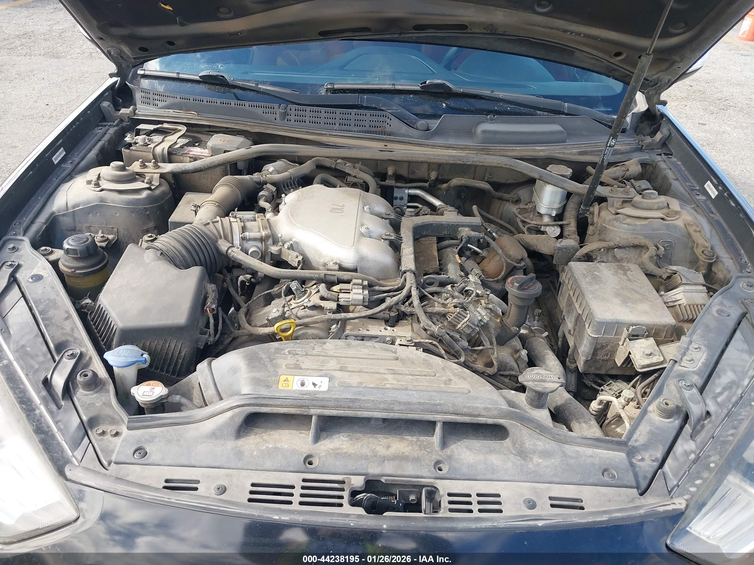 HYUNDAI GENESIS image 10