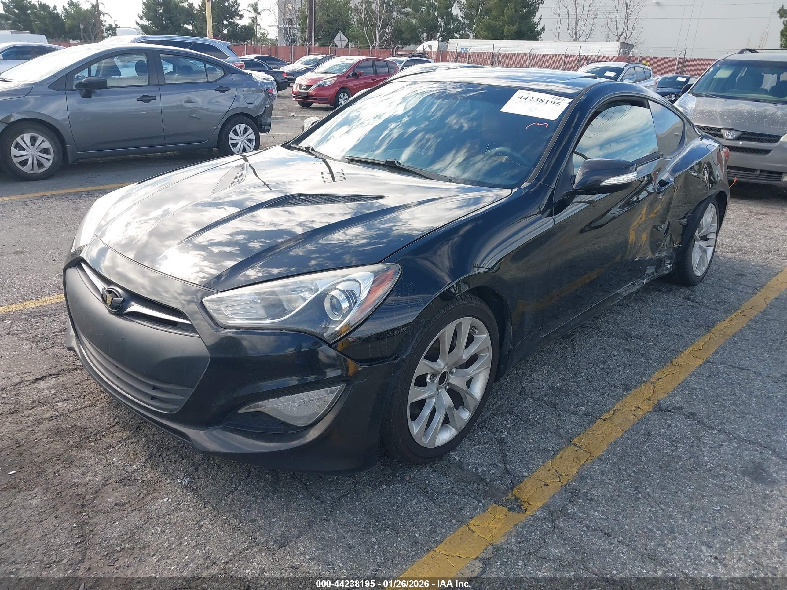 HYUNDAI GENESIS image 2