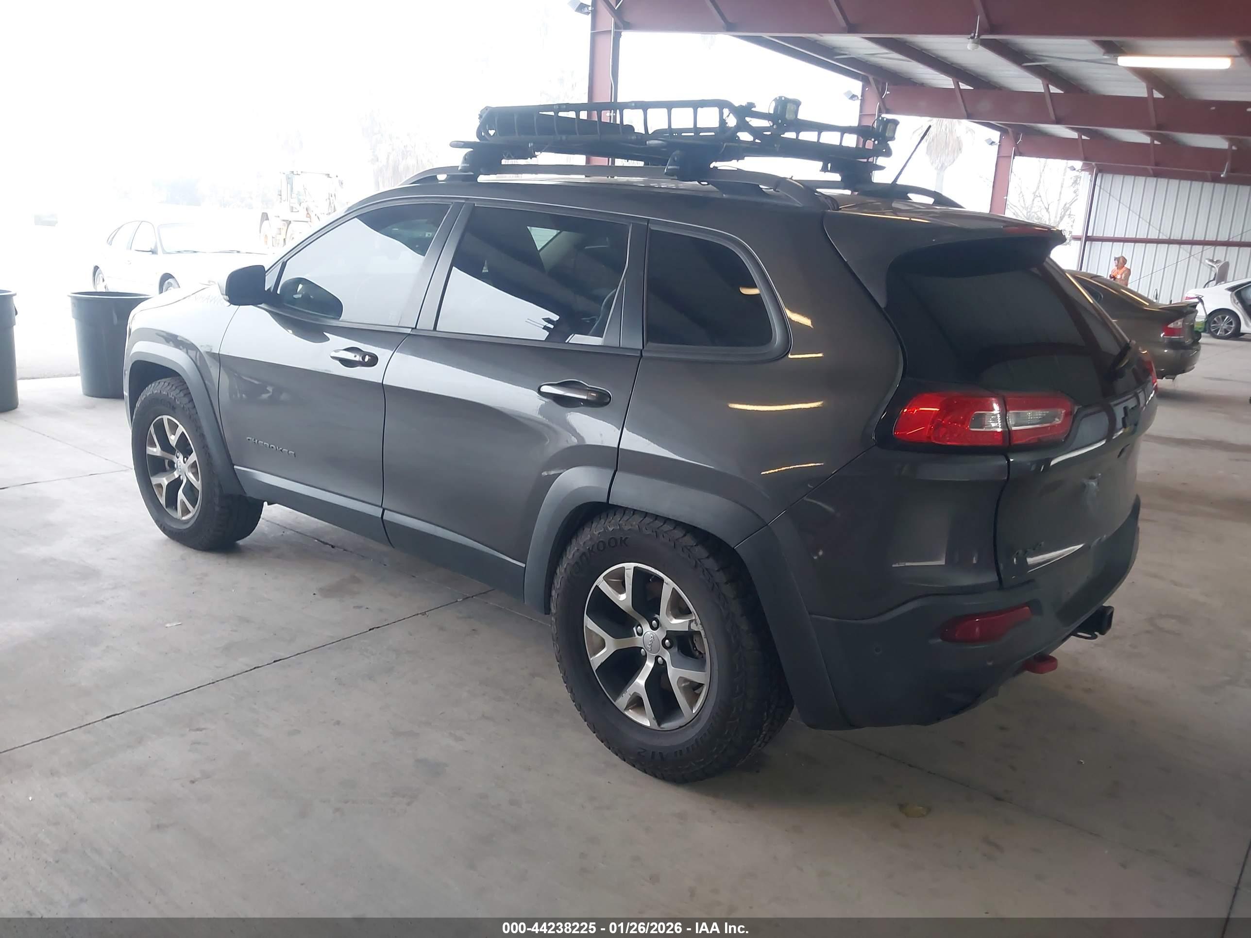 JEEP CHEROKEE image 3