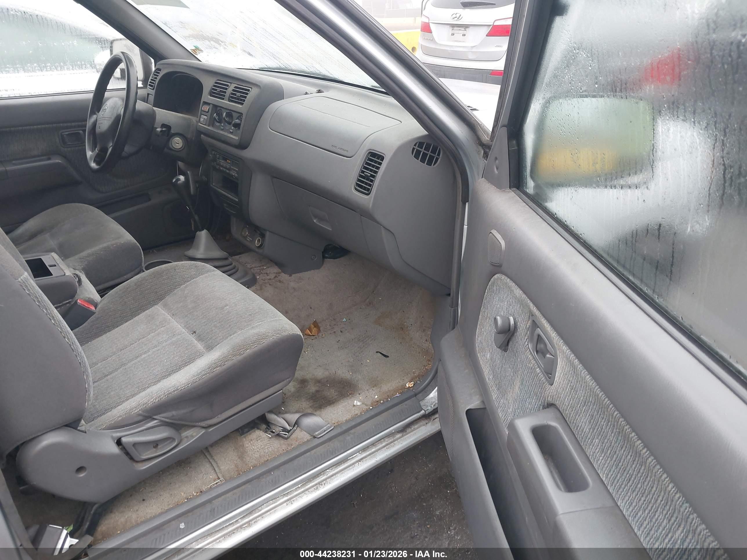 NISSAN FRONTIER image 5