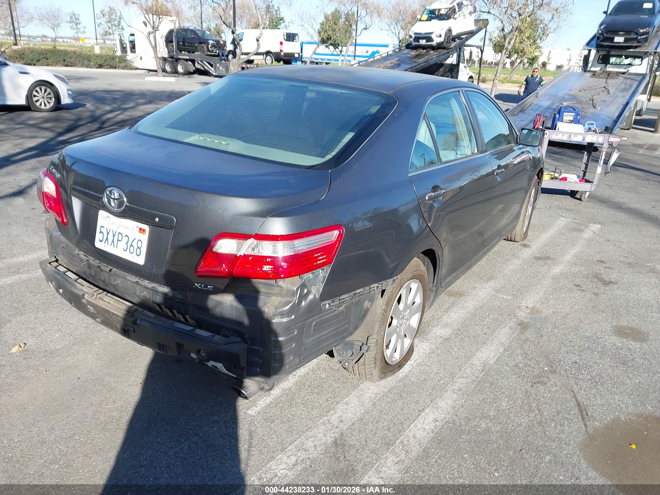 TOYOTA CAMRY image 4