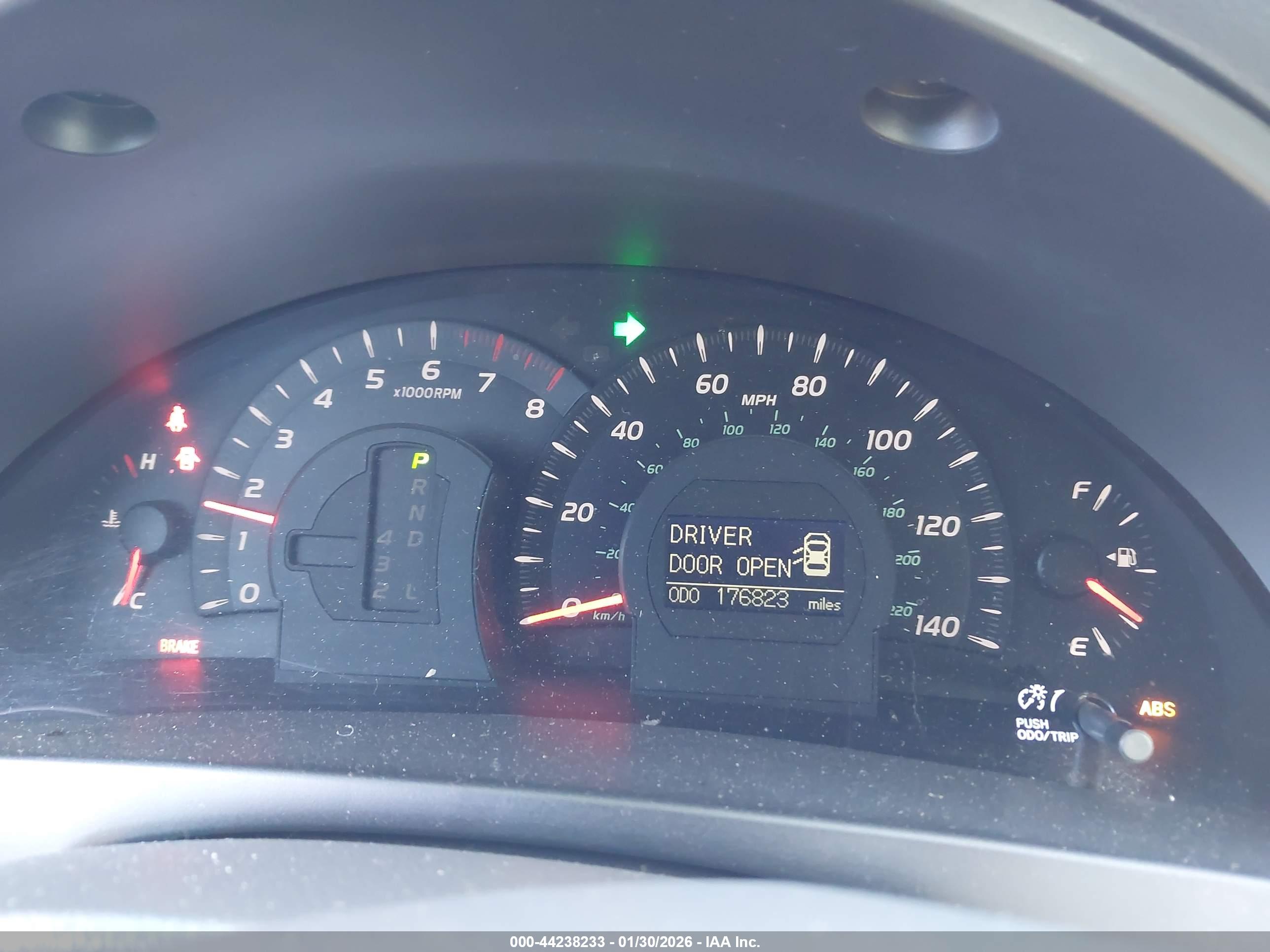 TOYOTA CAMRY image 7