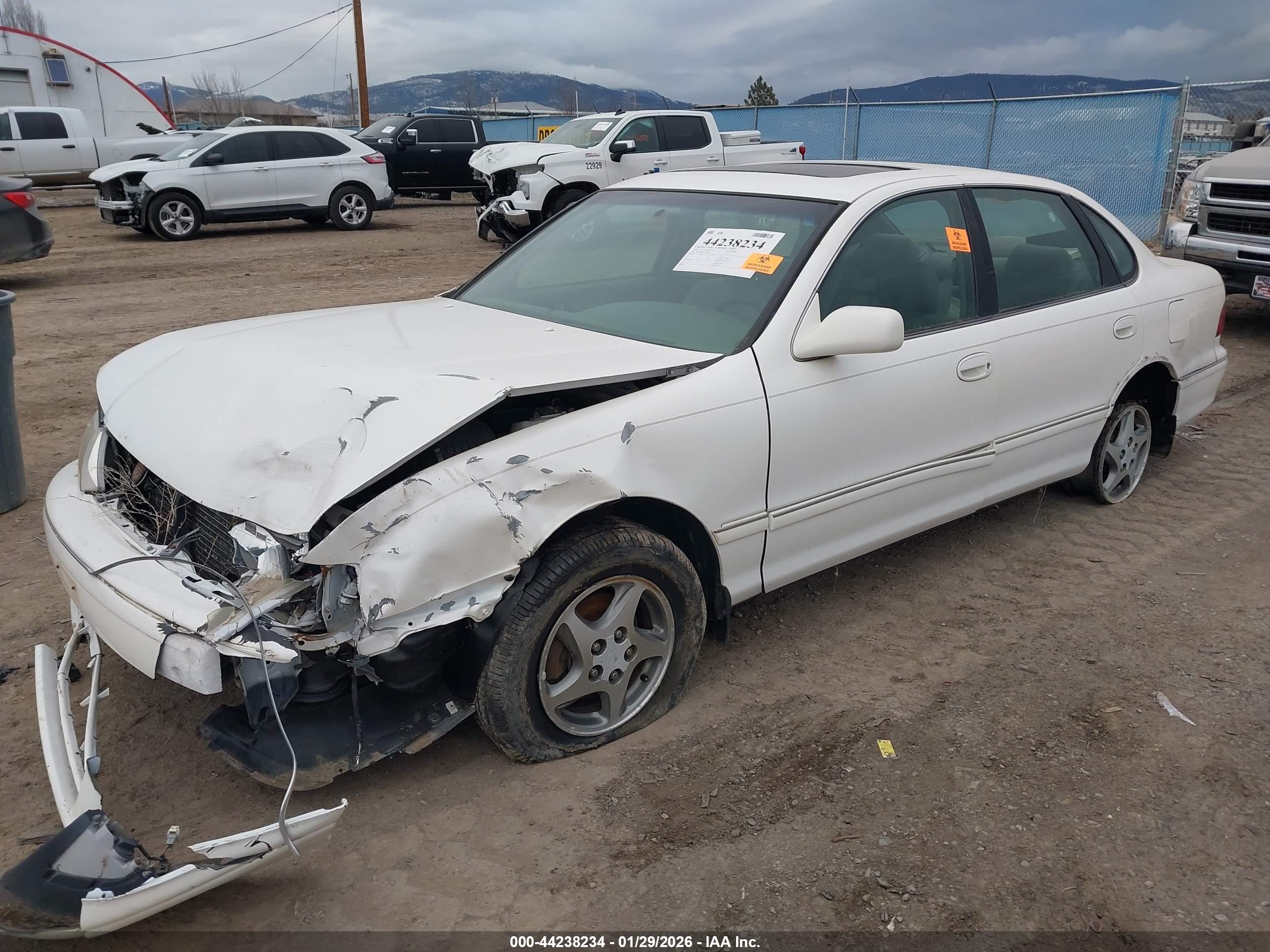 TOYOTA AVALON image 2