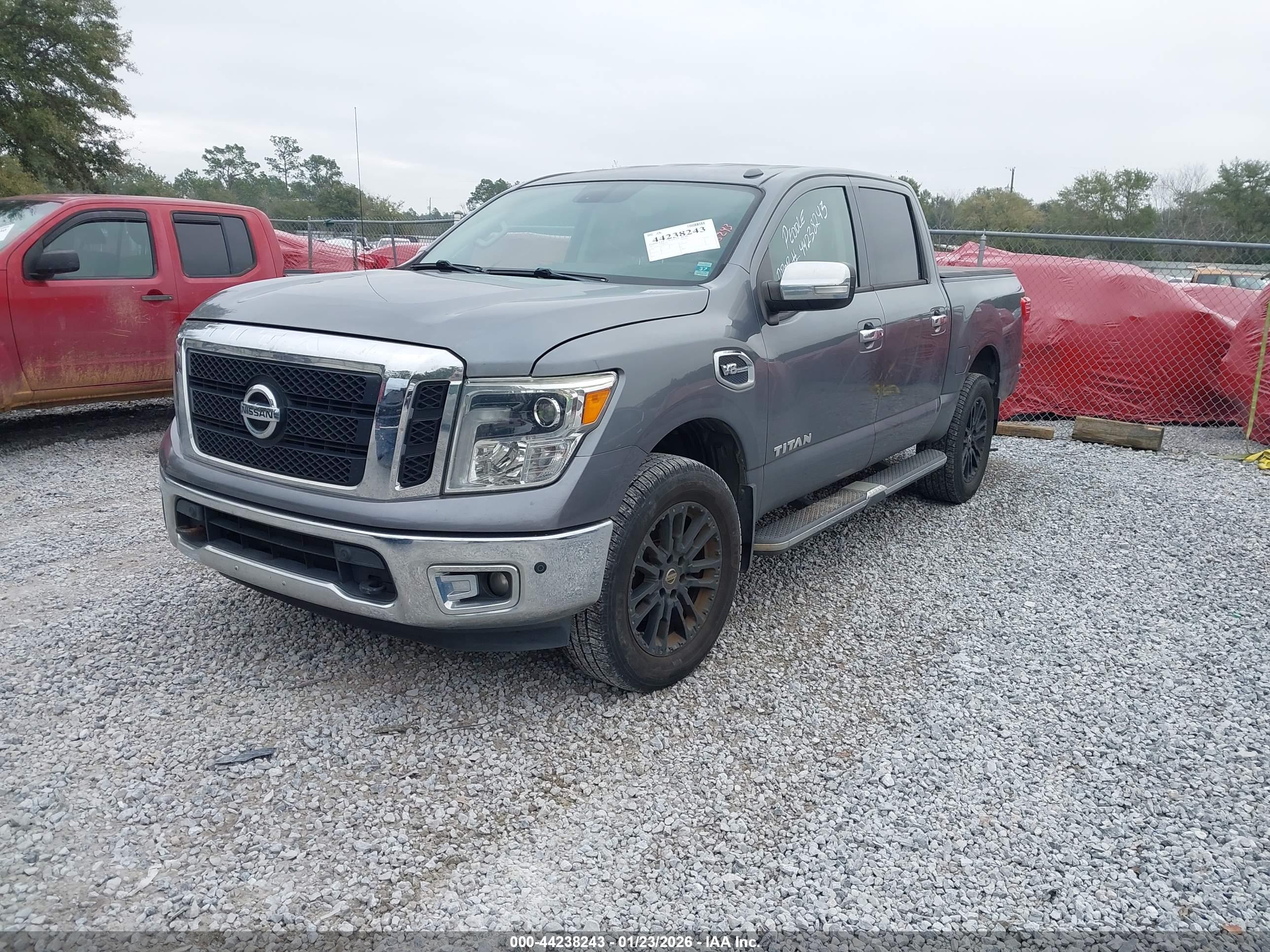 NISSAN TITAN image 2