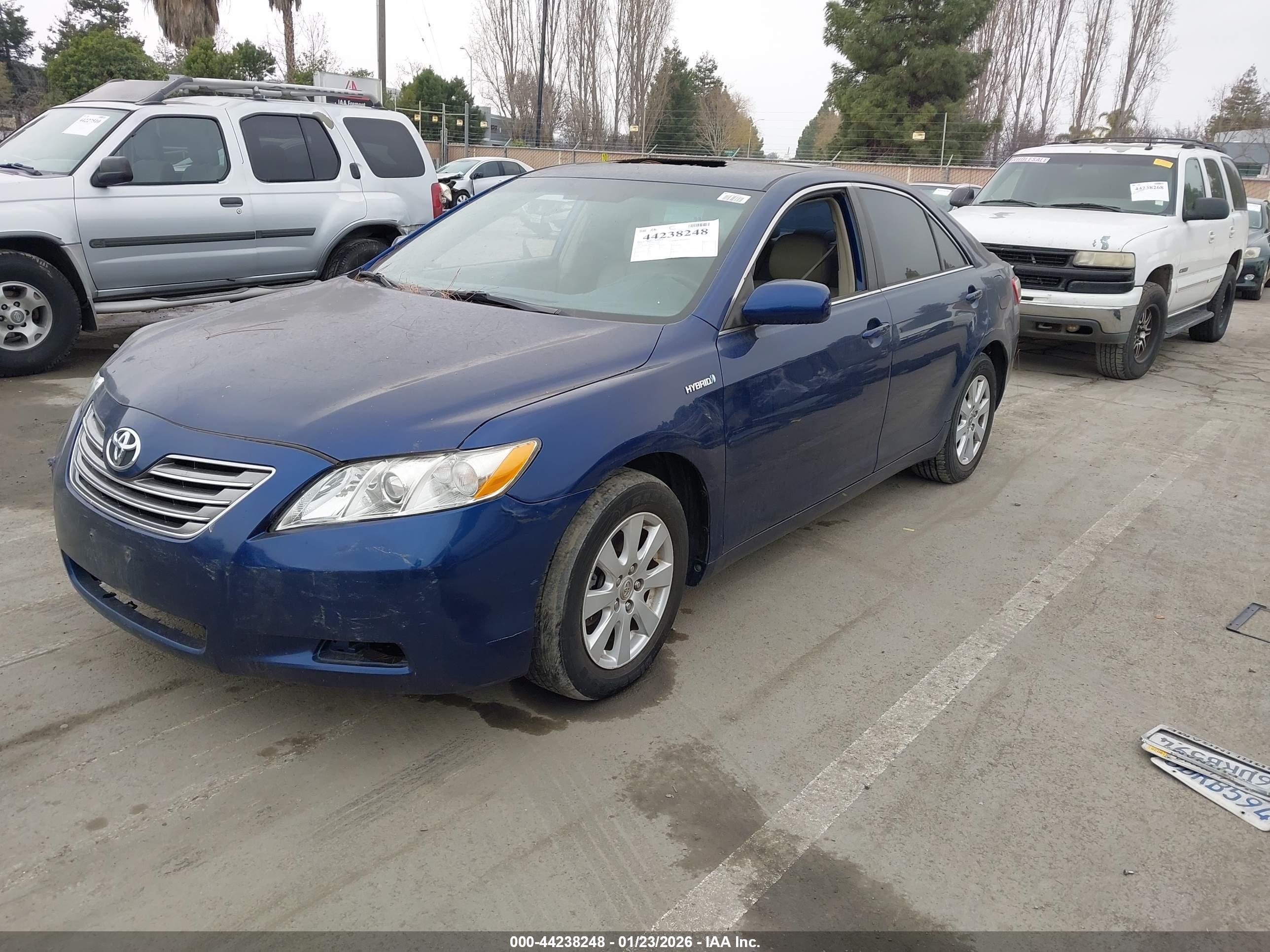 TOYOTA CAMRY image 2