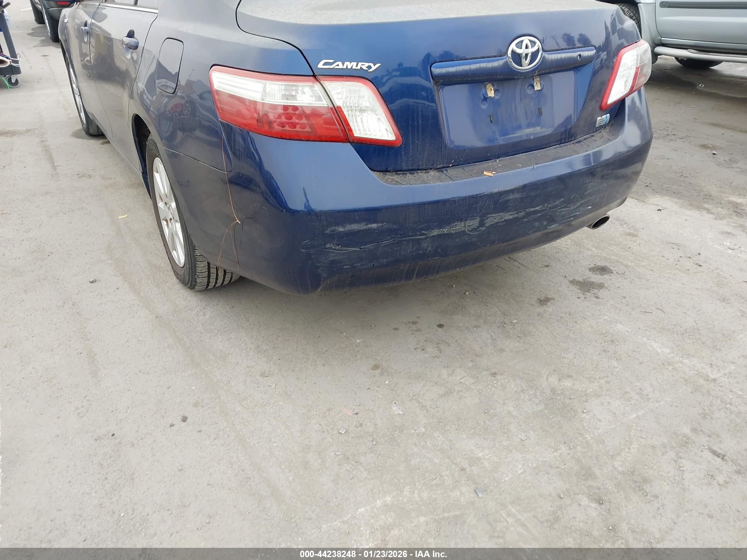 TOYOTA CAMRY image 6