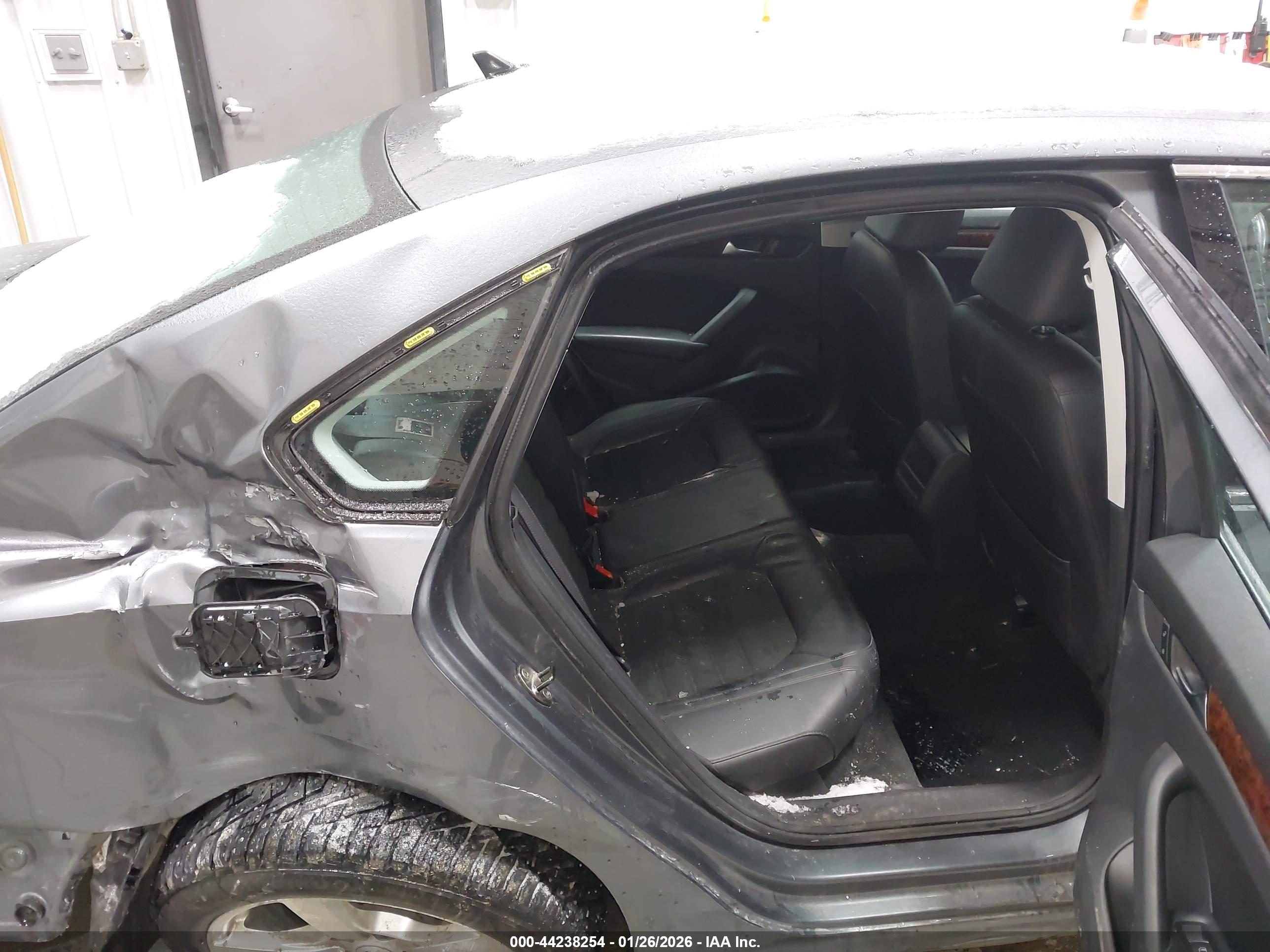 VOLKSWAGEN PASSAT image 8
