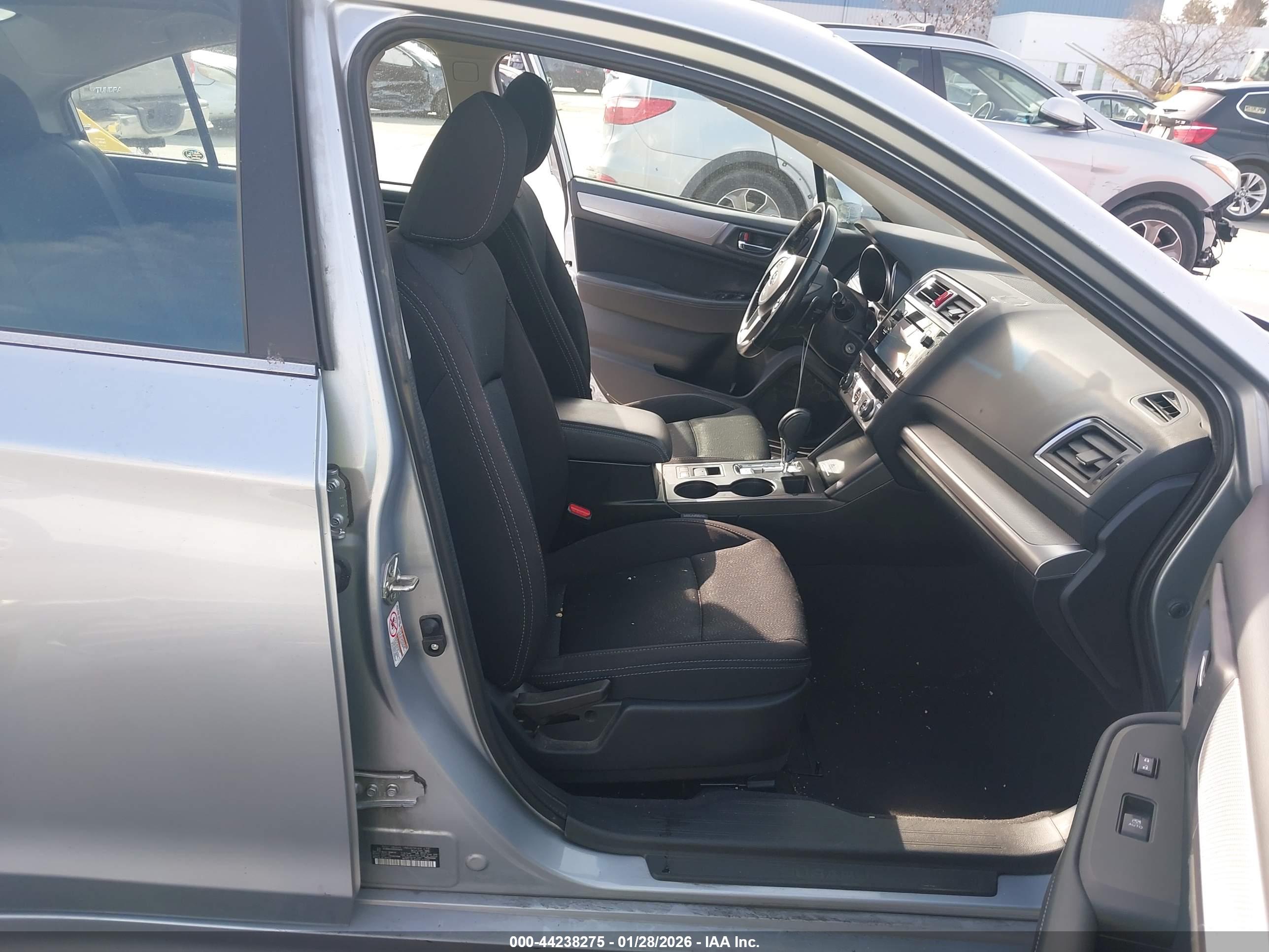 SUBARU LEGACY image 5