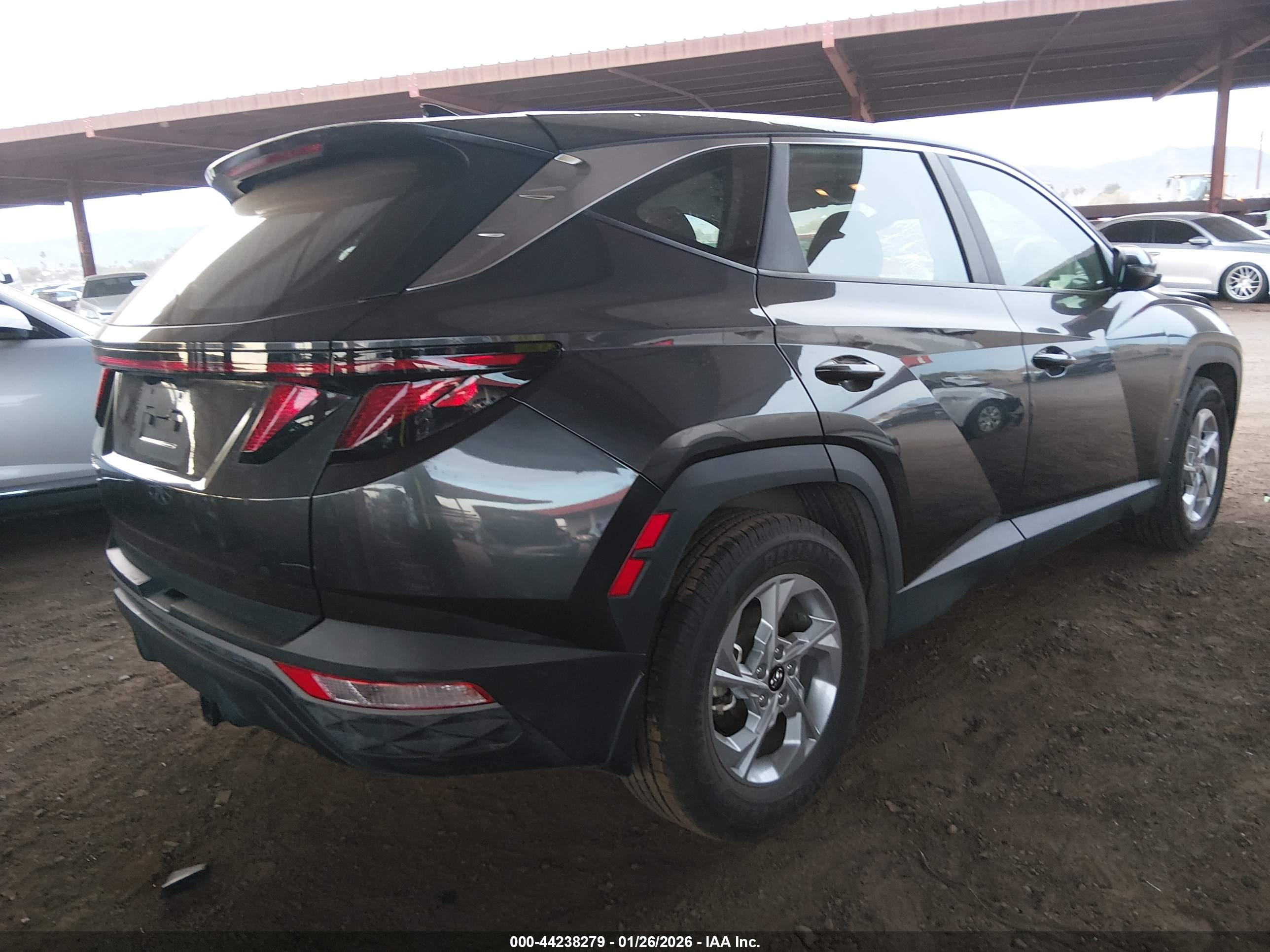 HYUNDAI TUCSON image 4