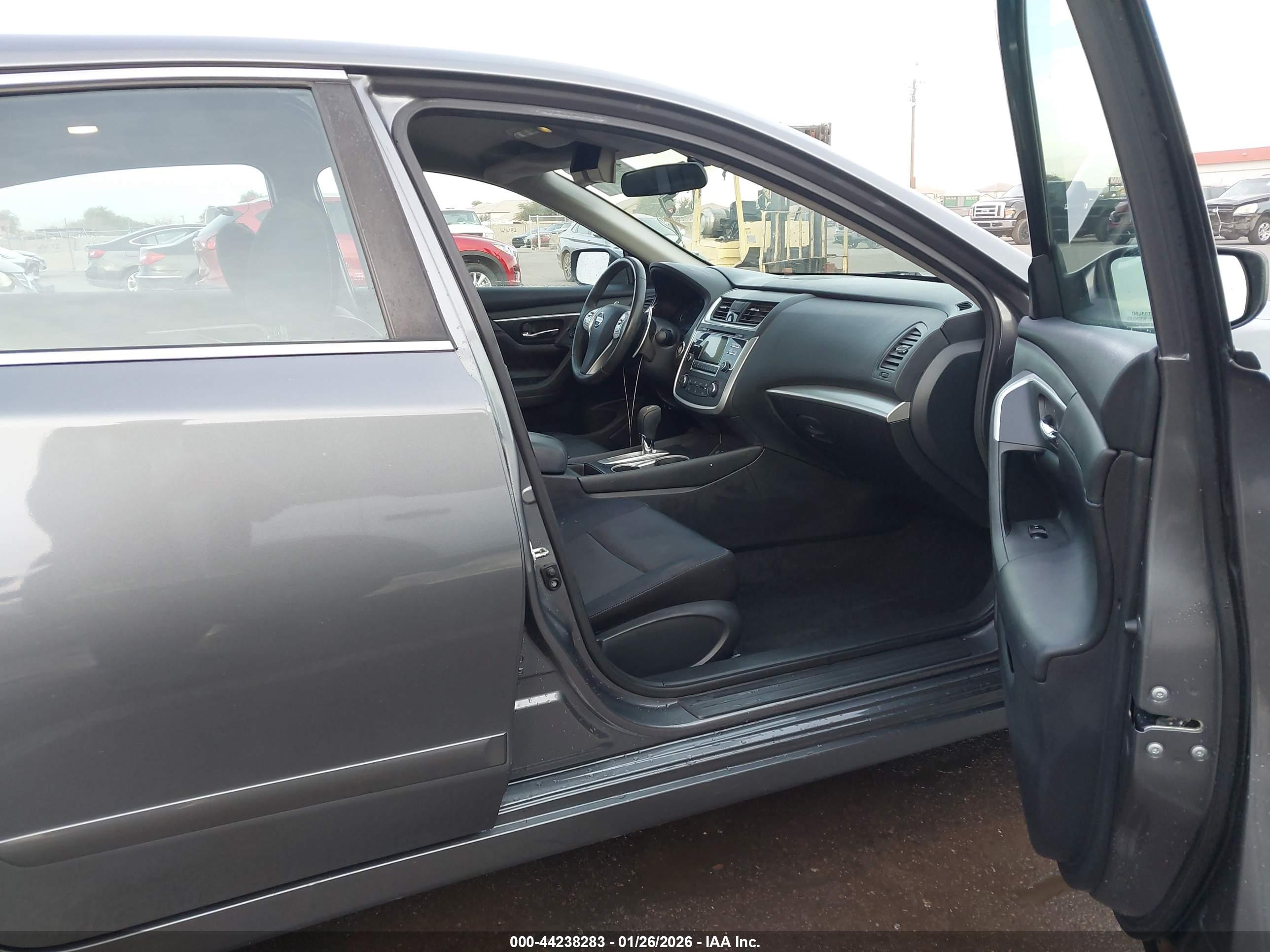 NISSAN ALTIMA image 5