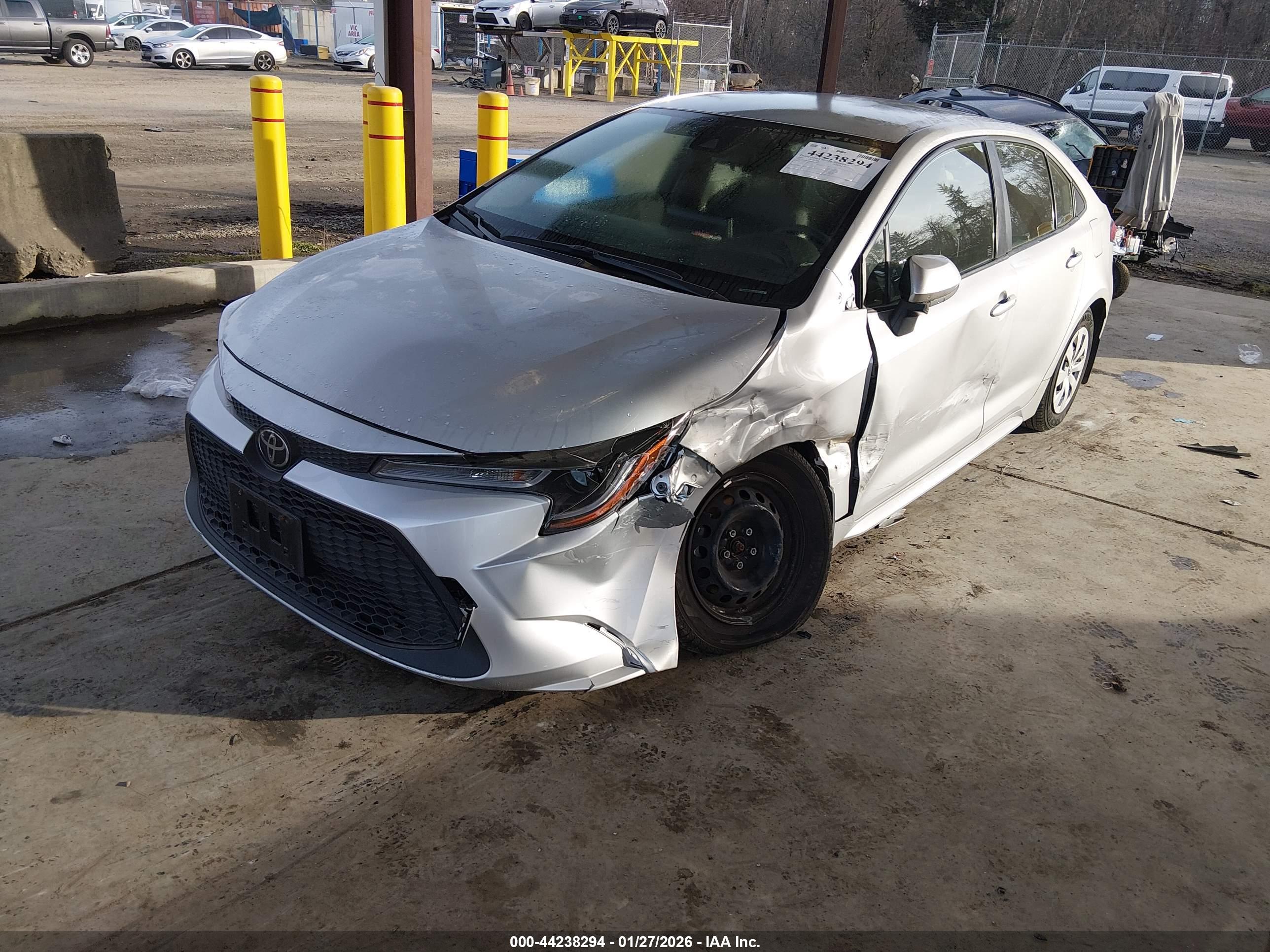 TOYOTA COROLLA image 2
