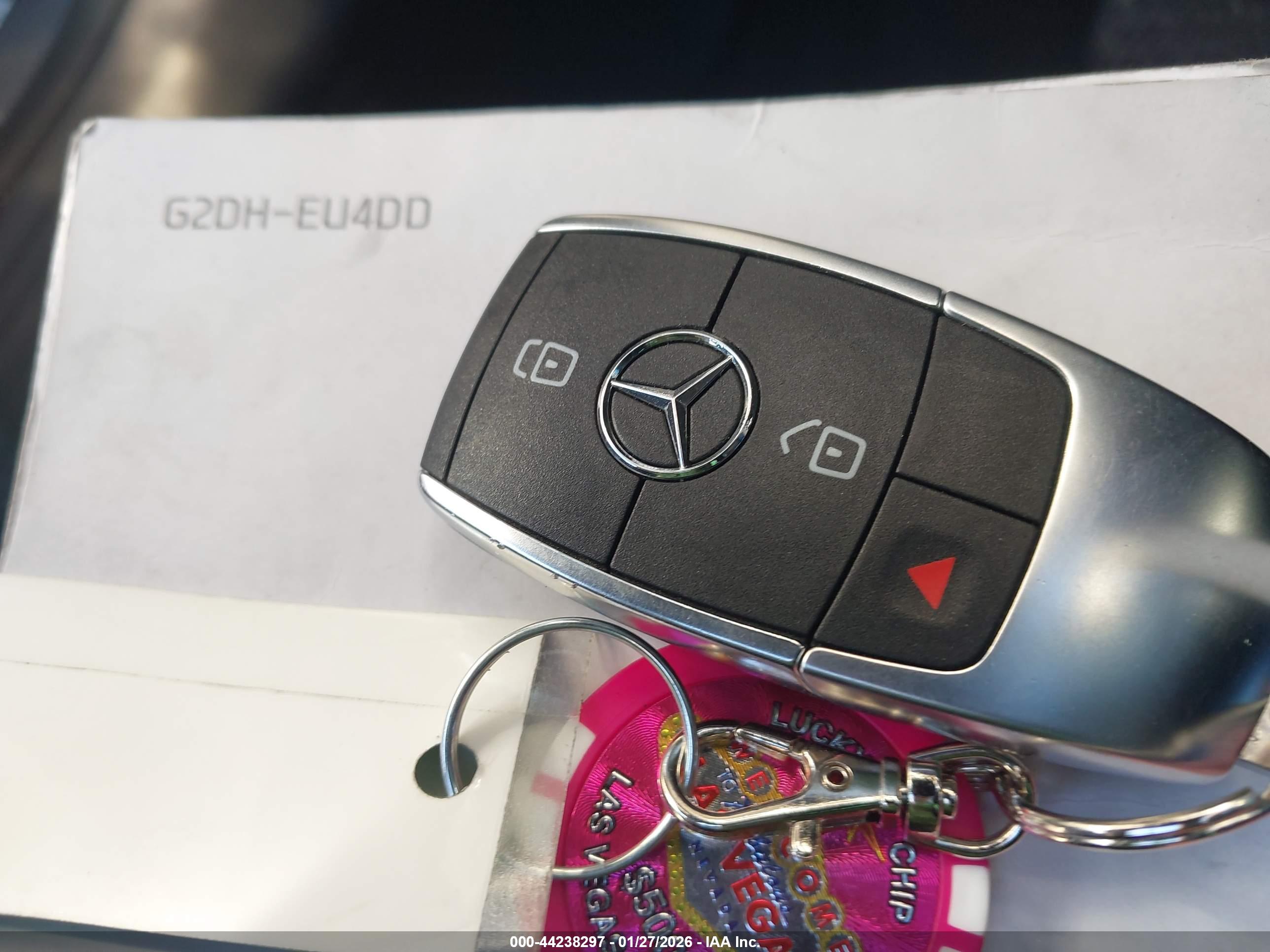 MERCEDES-BENZ GLB image 11