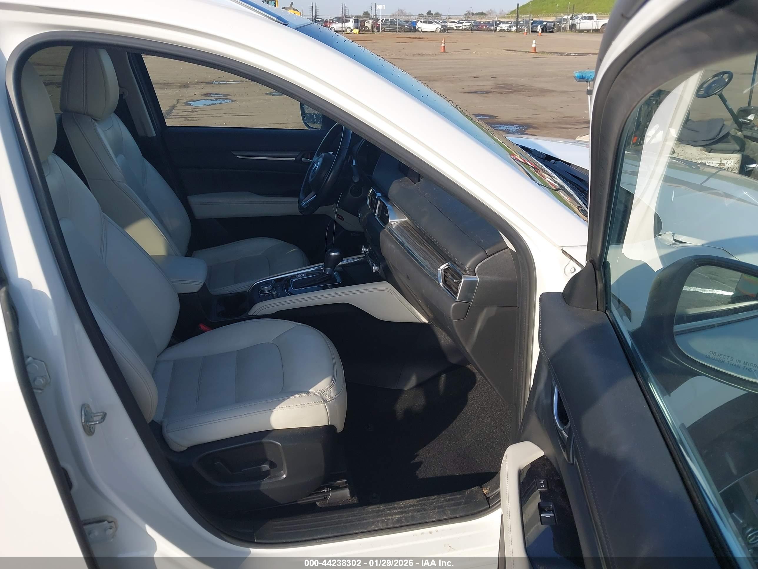 MAZDA CX-5 image 5