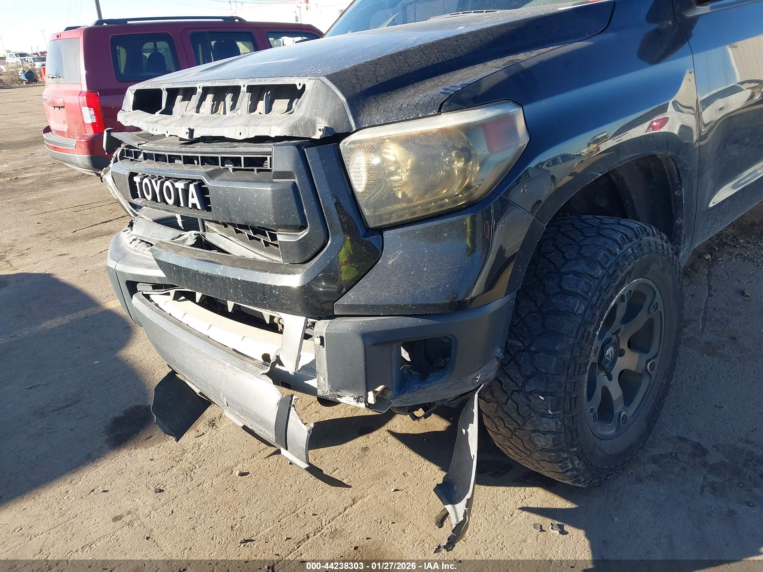 TOYOTA TUNDRA image 6