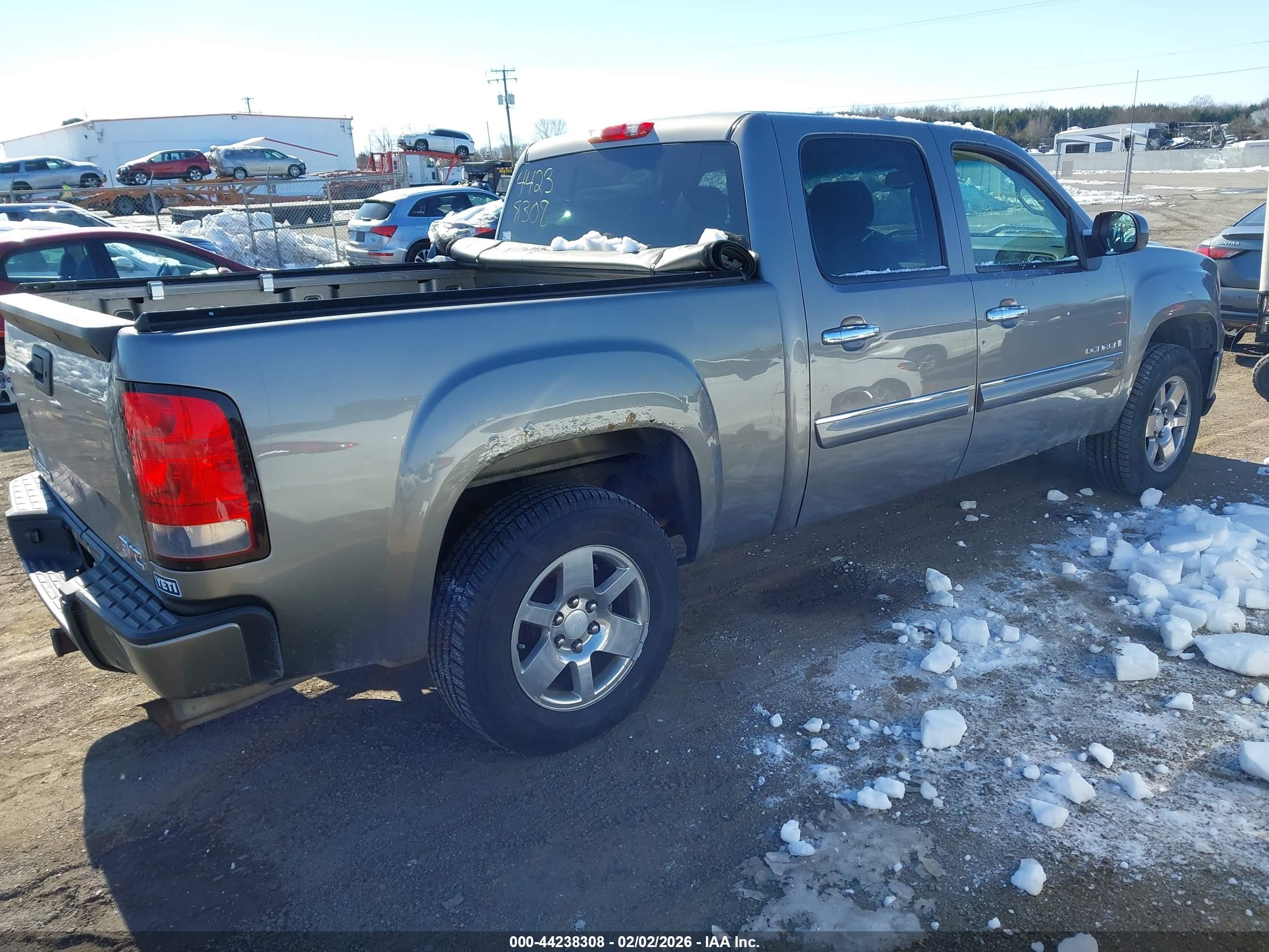 GMC SIERRA image 4