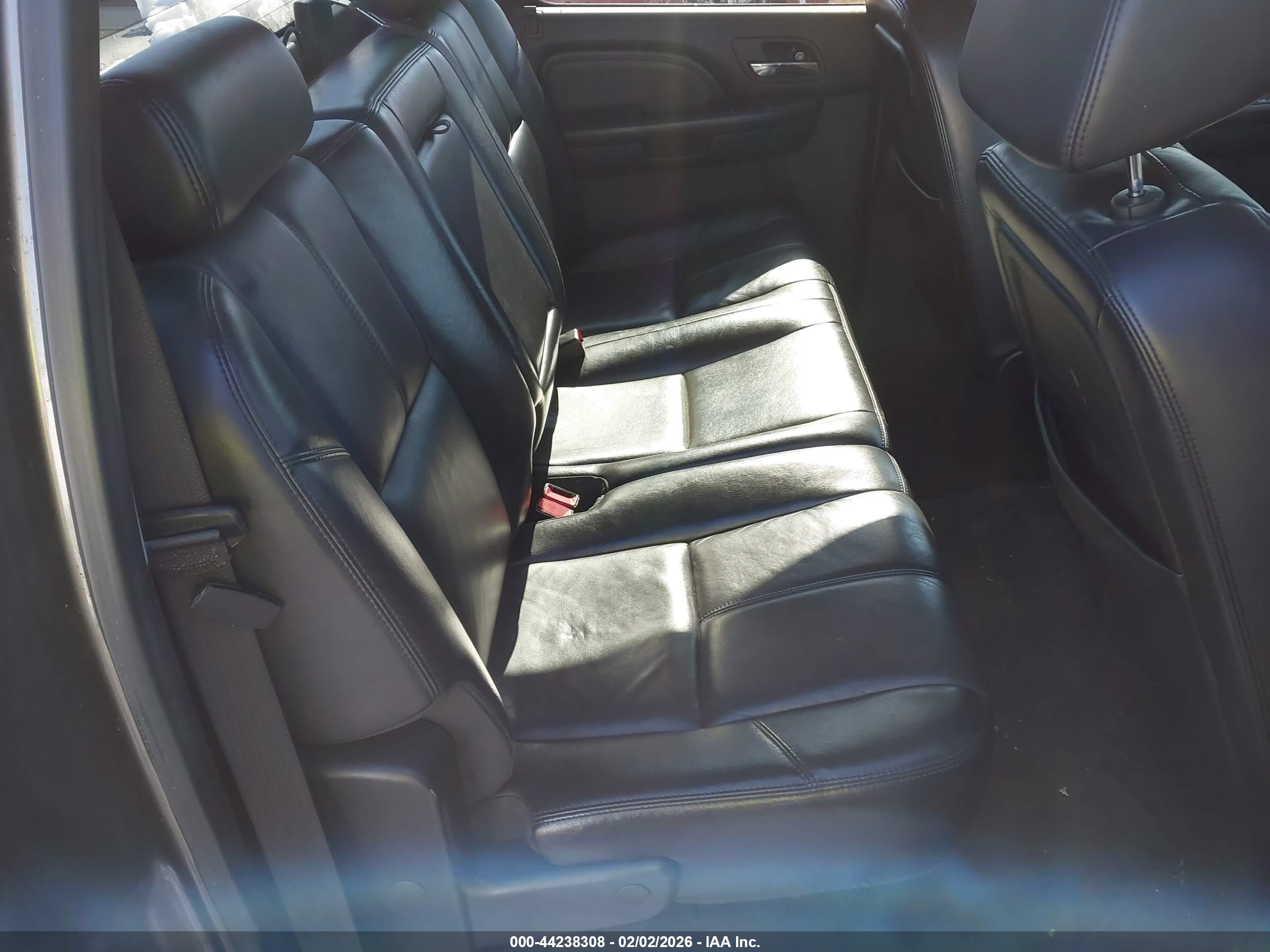 GMC SIERRA image 8
