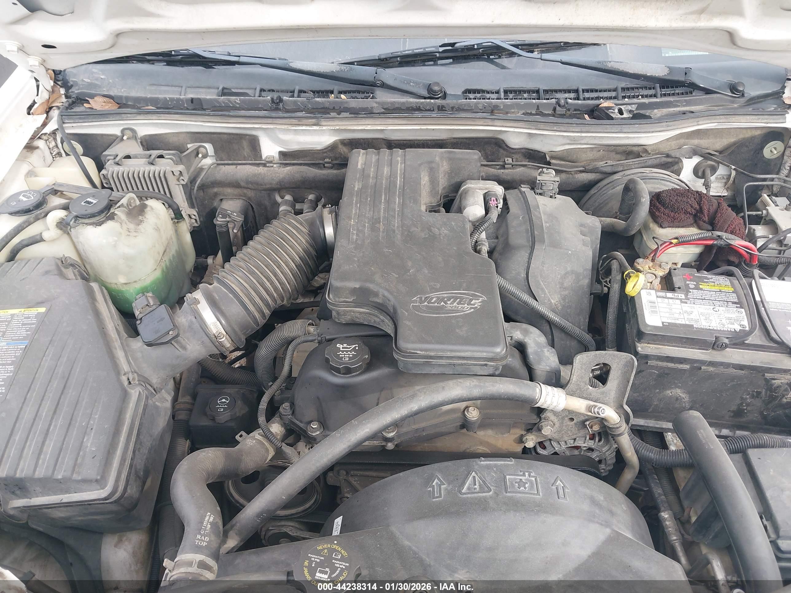 CHEVROLET COLORADO image 10