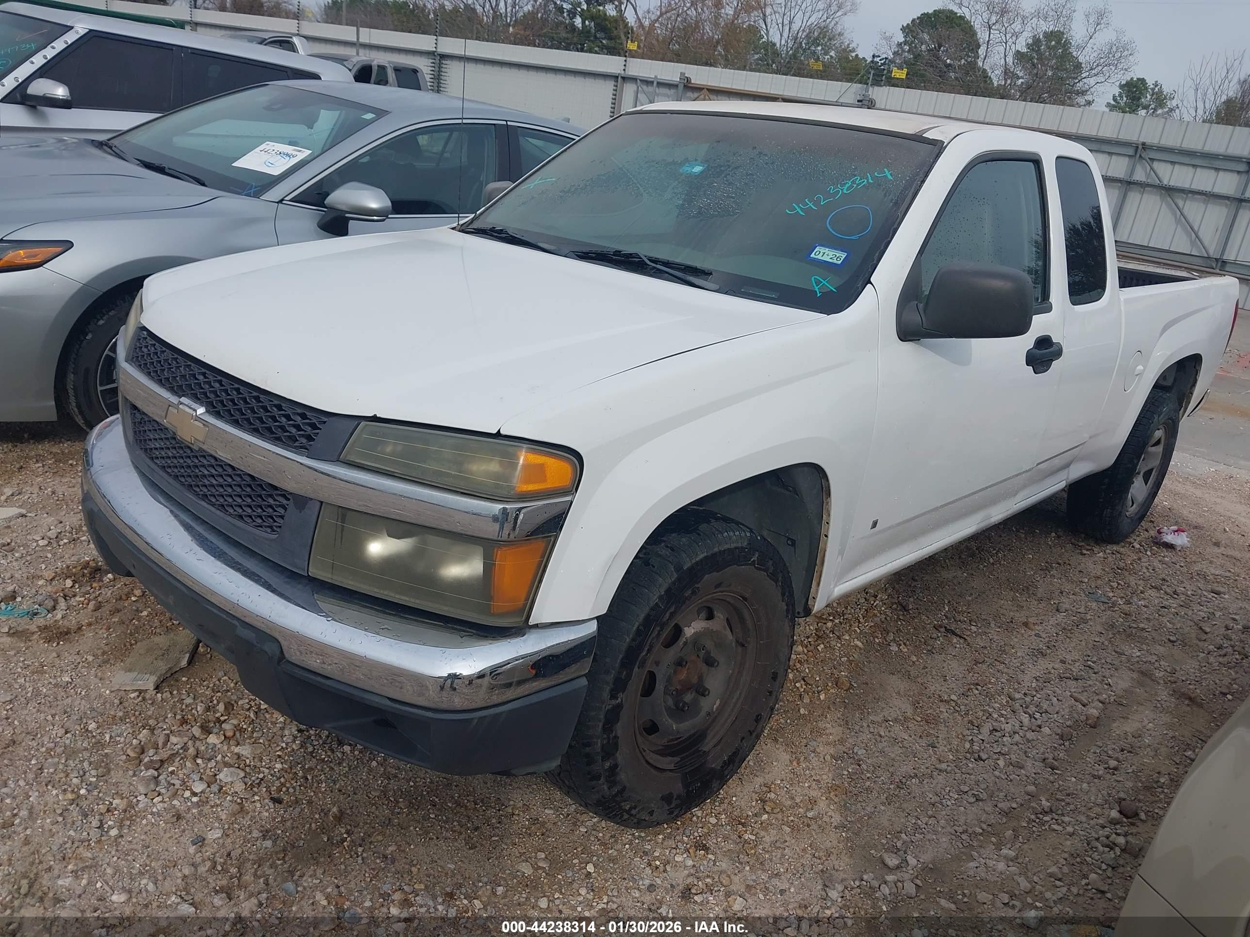 CHEVROLET COLORADO image 2