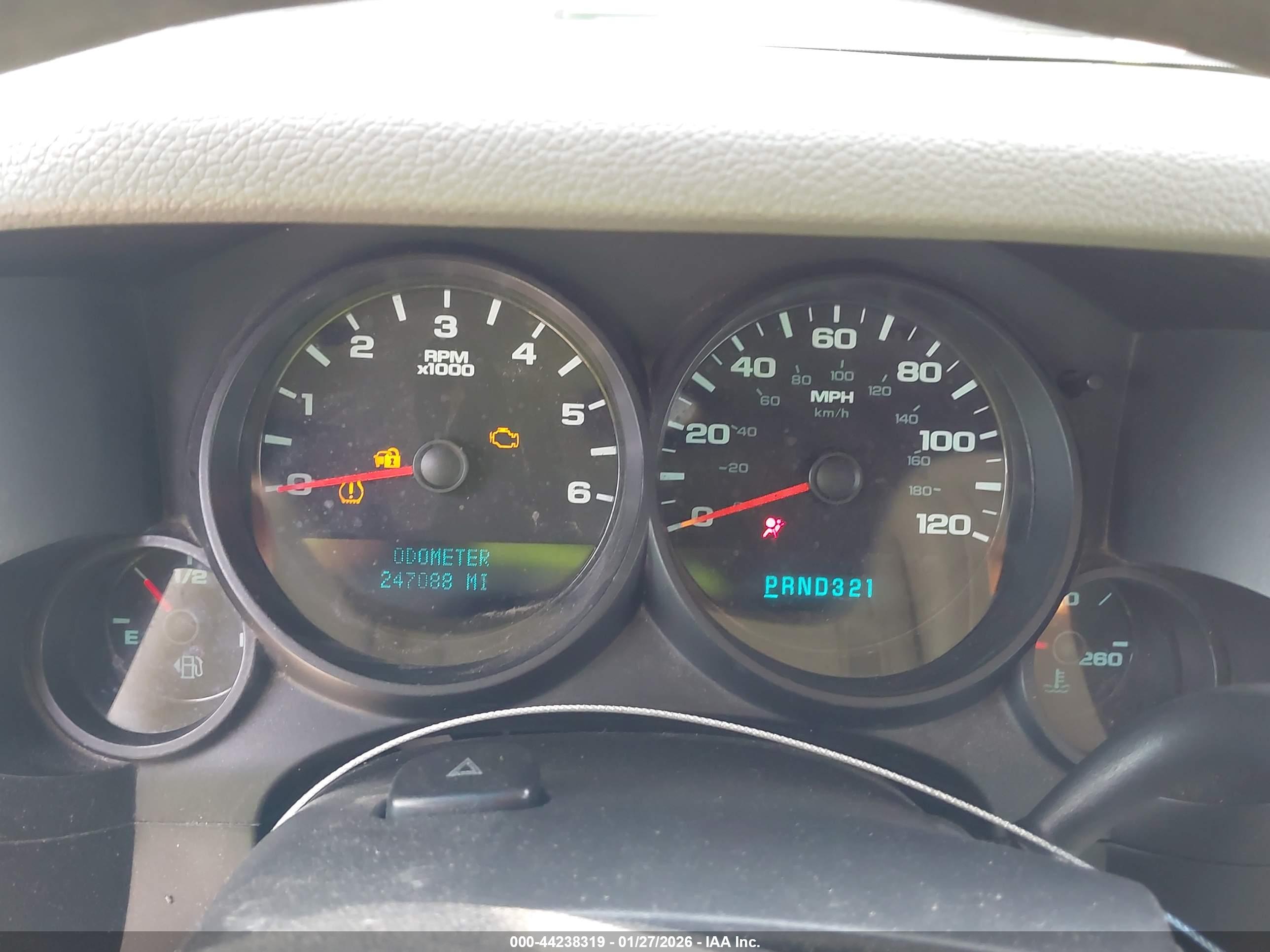 CHEVROLET SILVERADO image 7