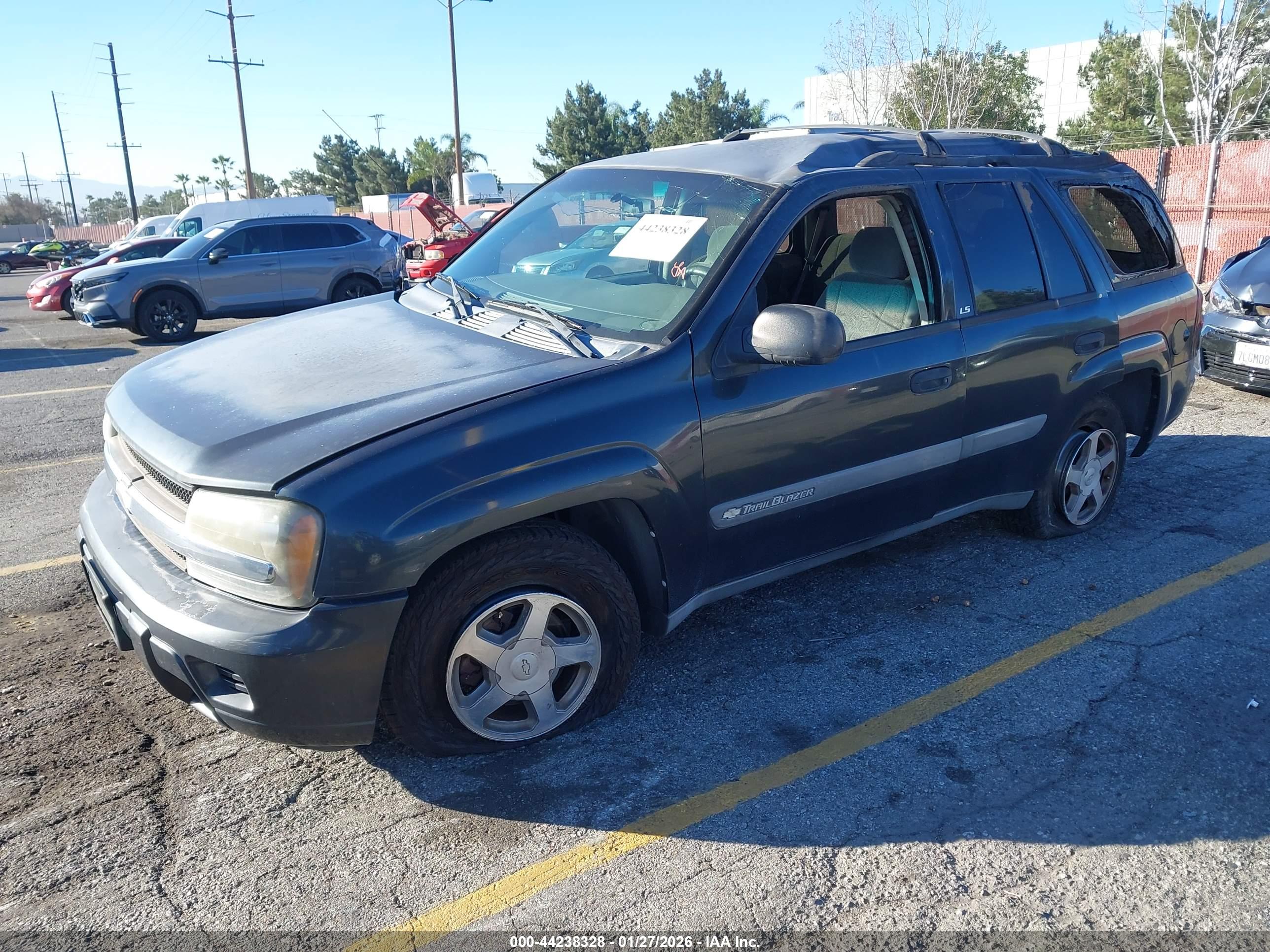 CHEVROLET TRAILBLAZER image 2