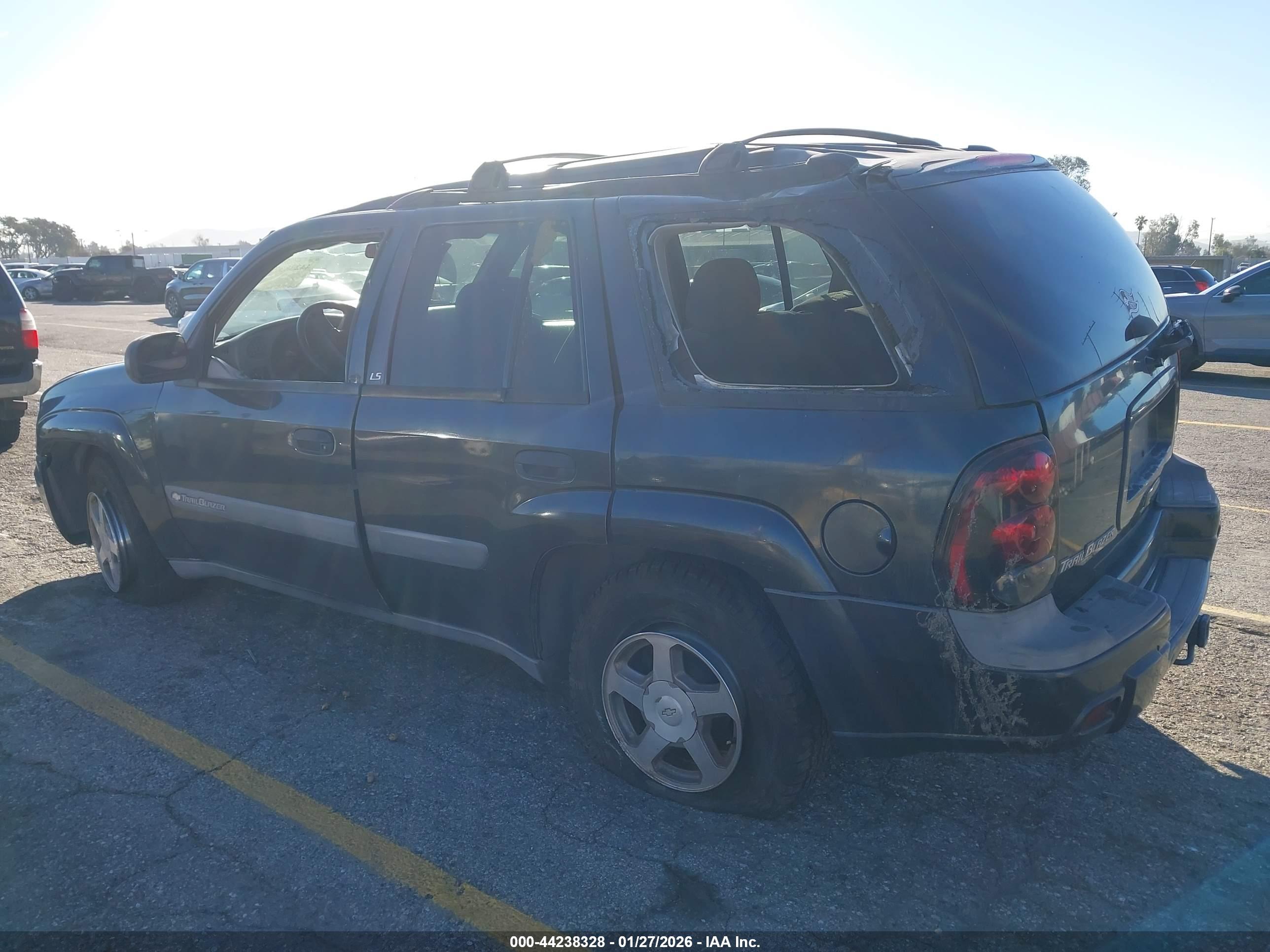 CHEVROLET TRAILBLAZER image 3