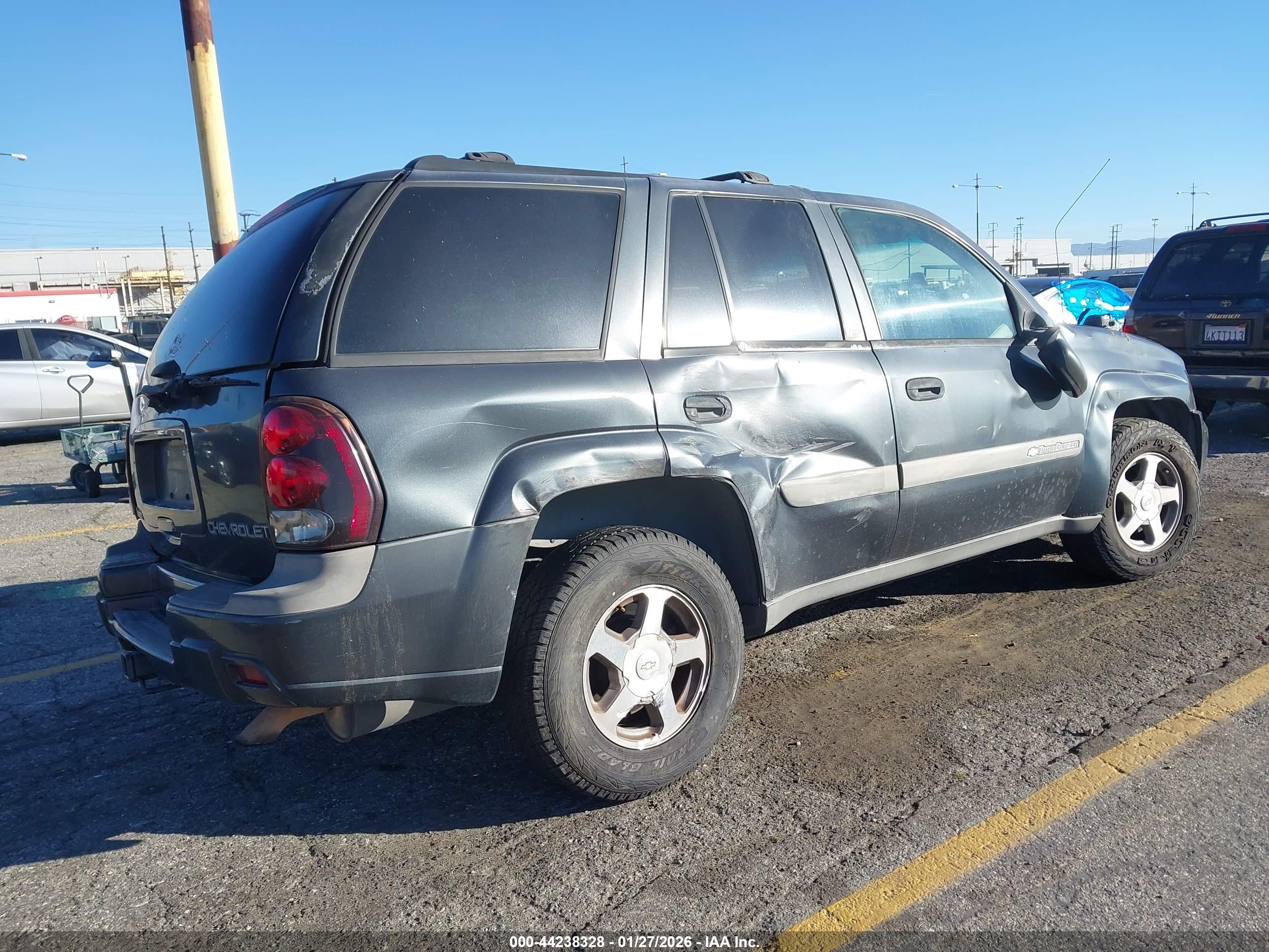 CHEVROLET TRAILBLAZER image 4