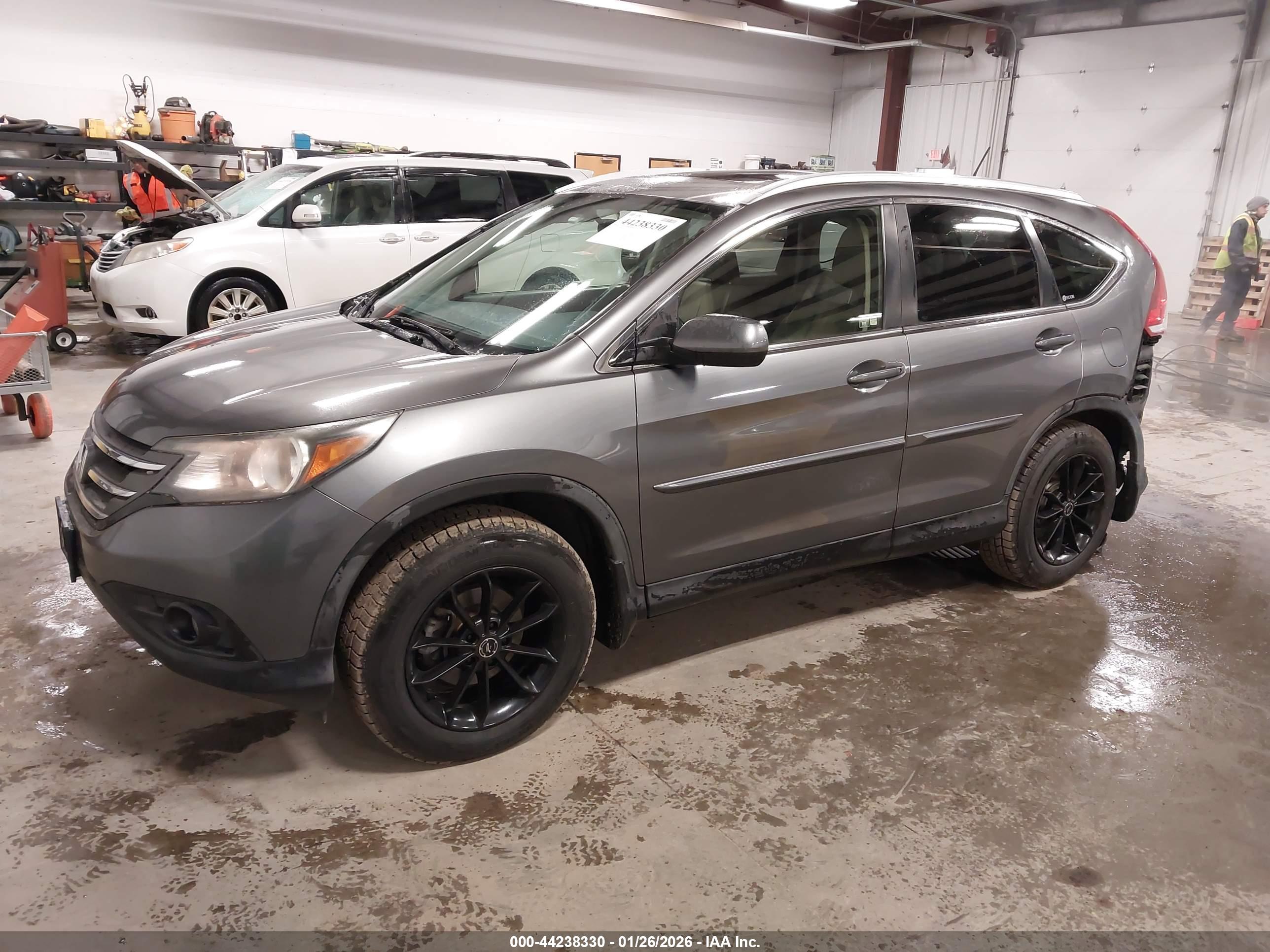HONDA CR-V image 2