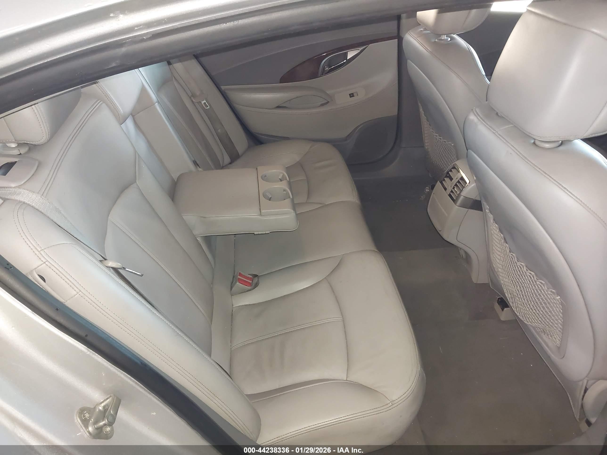BUICK LACROSSE image 8