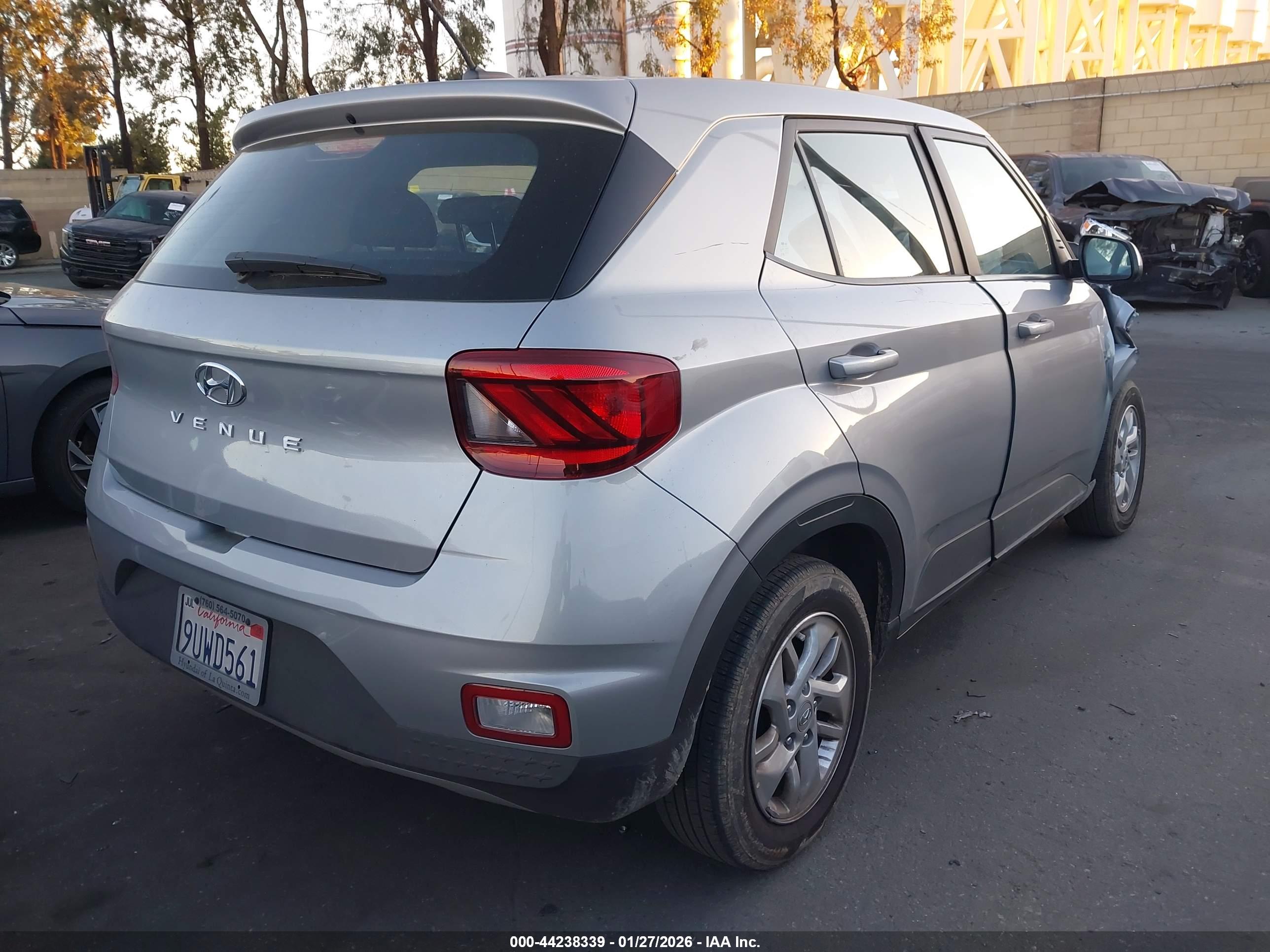HYUNDAI VENUE image 4