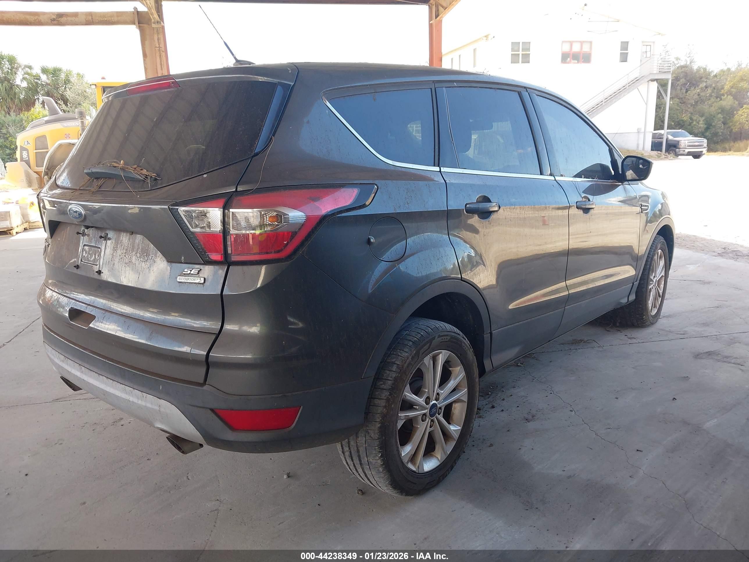 FORD ESCAPE image 4