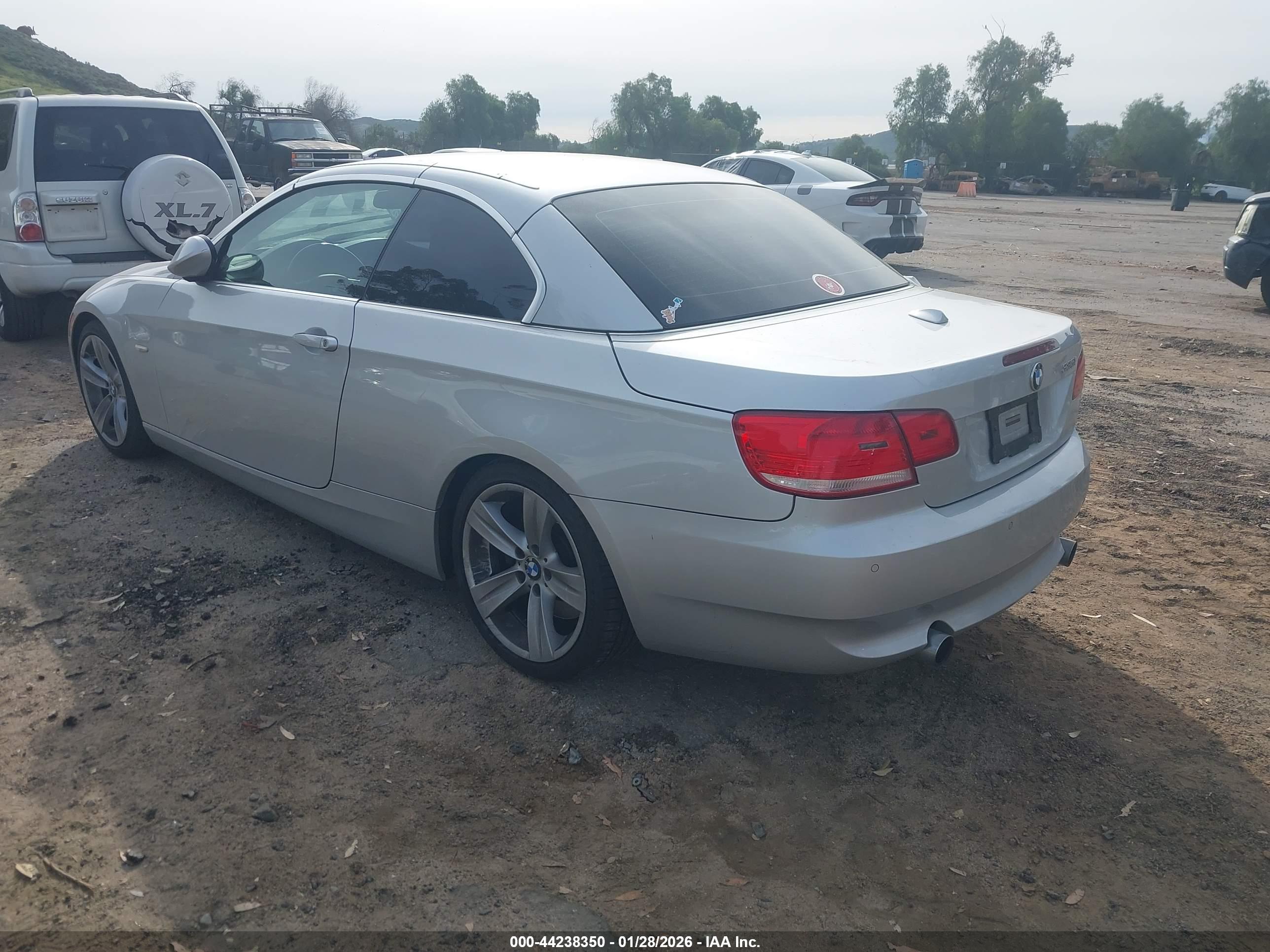 BMW 335I image 3