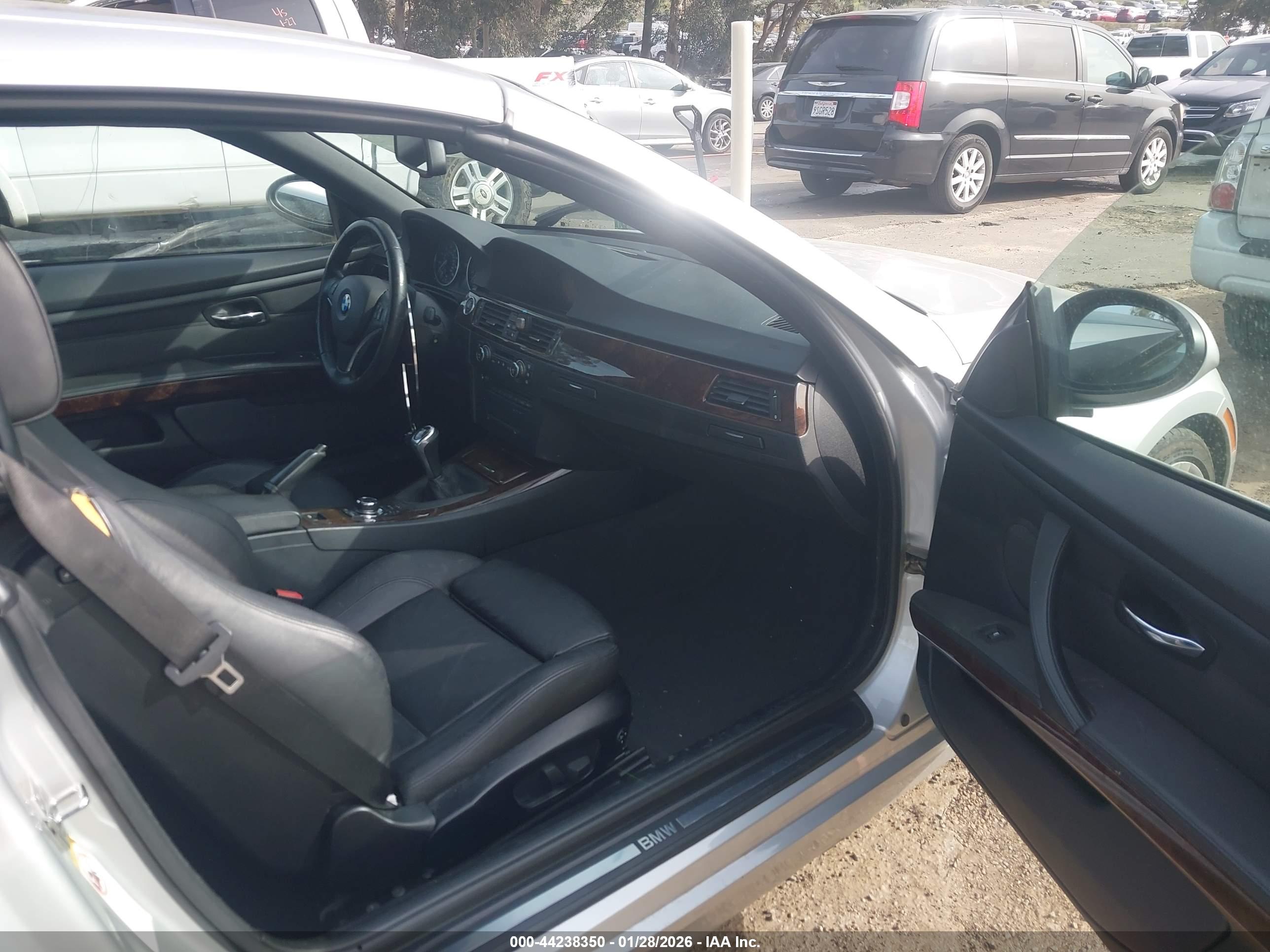 BMW 335I image 5