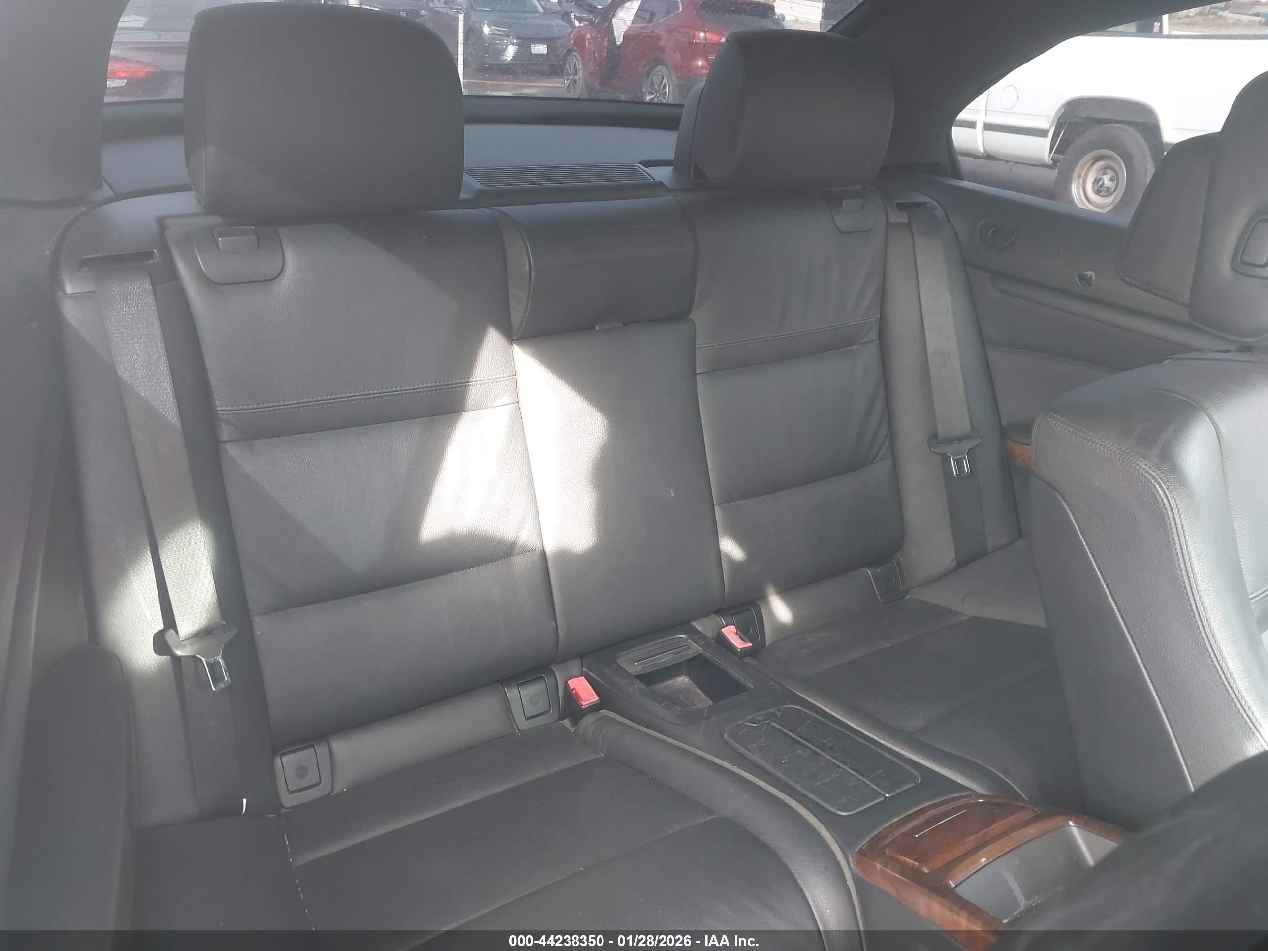 BMW 335I image 8