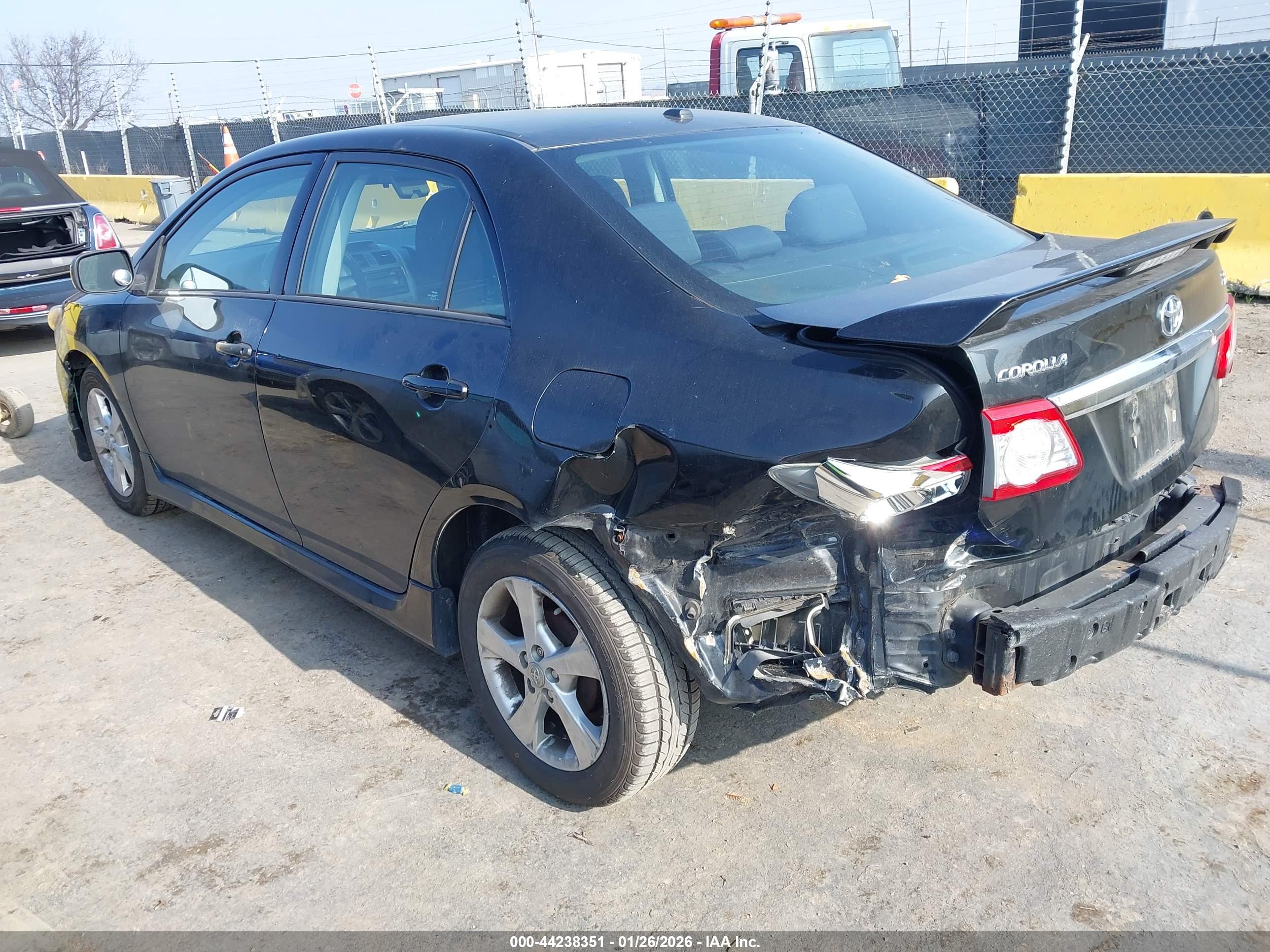 TOYOTA COROLLA image 3