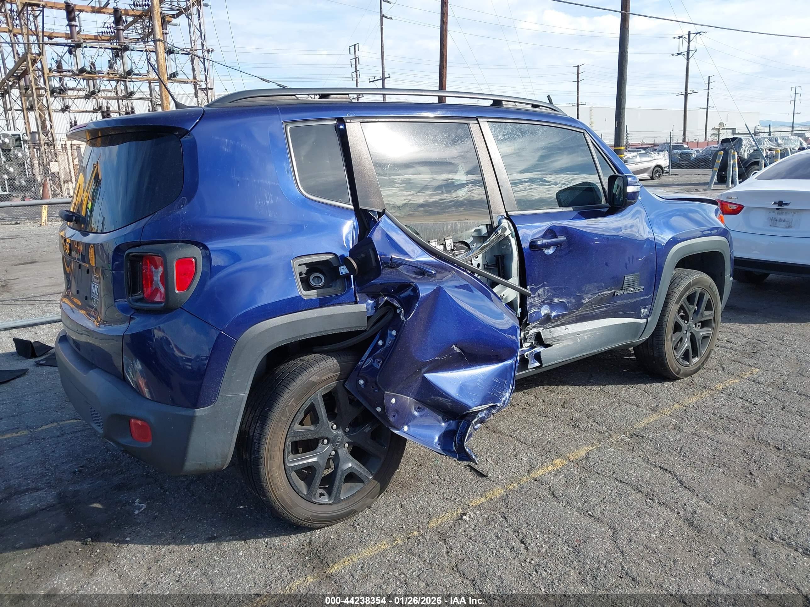 JEEP RENEGADE image 4