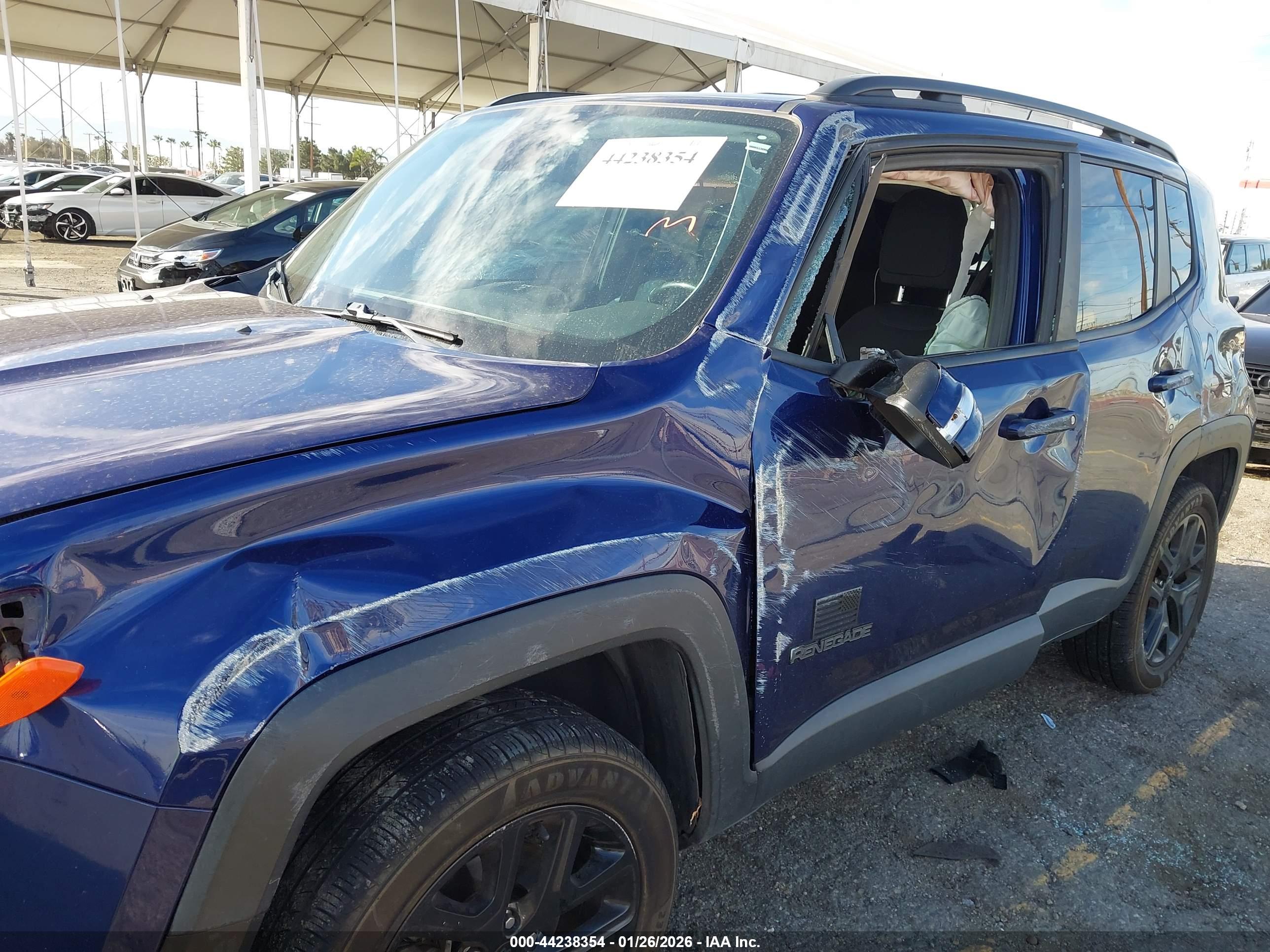 JEEP RENEGADE image 6